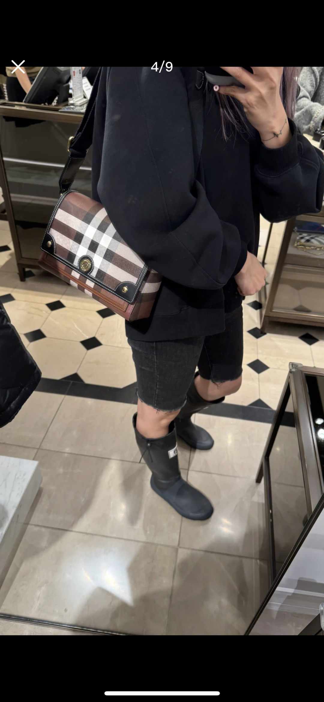 Bolso de mensajero Vintage Note con estampado de cuadros. Se puede llevar cruzado, al hombro o como bolso de mano. Medi…
