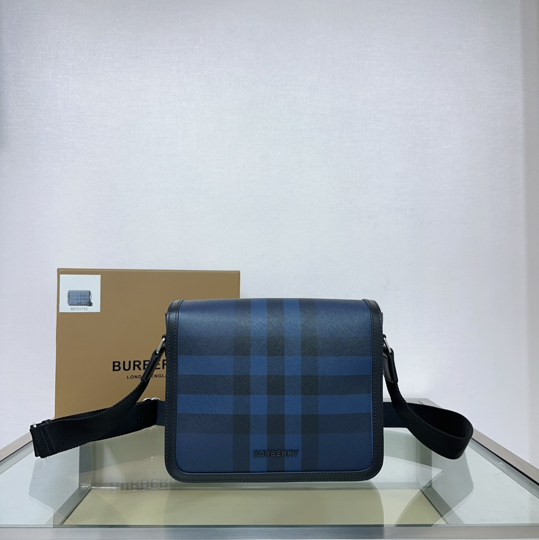 Especial 🅿️680 El último bolso de mensajero ha llegado 🌟 Diseño elegante y erguido, decorado con la cuadrícula de B, …