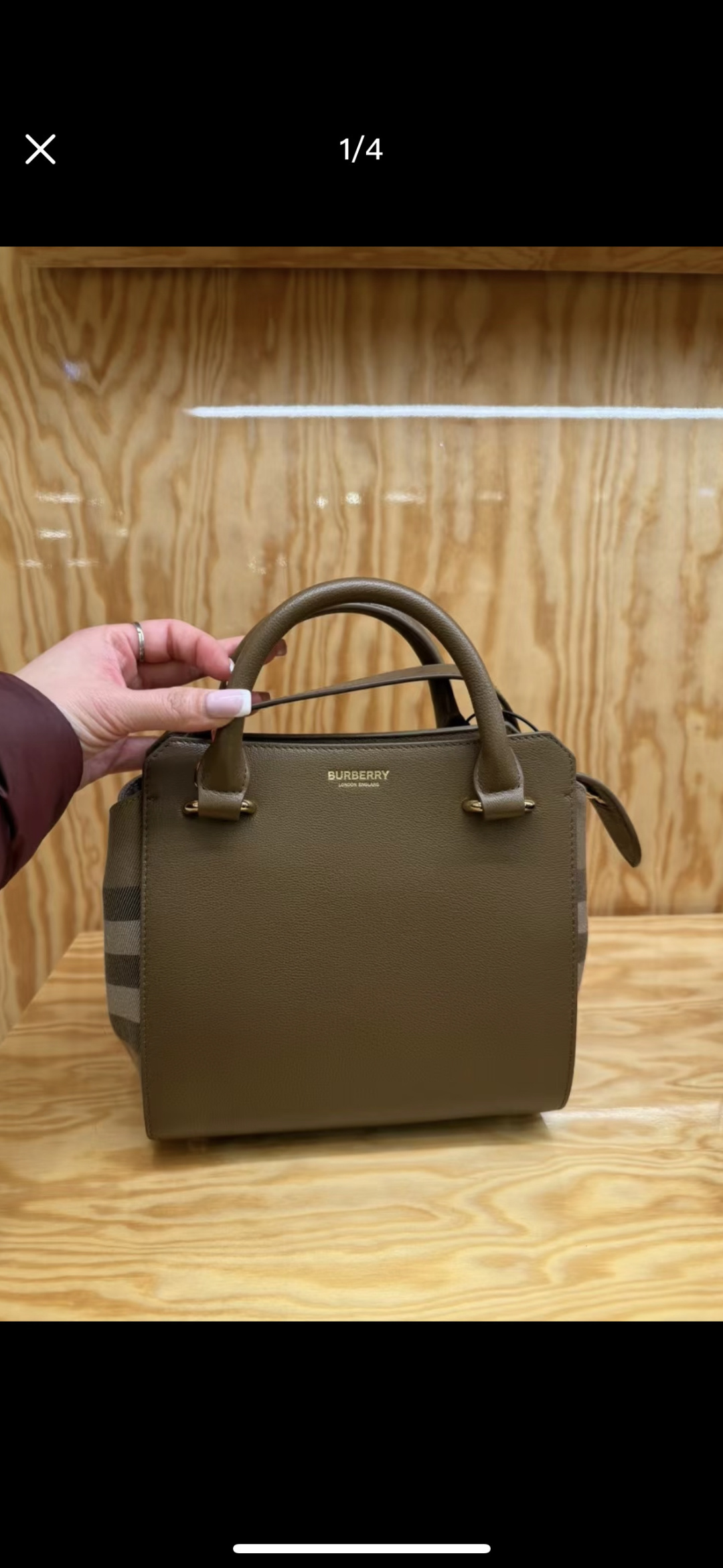 Burberry handbag crossbody bag, classic cotton plaid canvas and cowhide, zipper design at the bag, both sides can be folded and unfolded, multipl