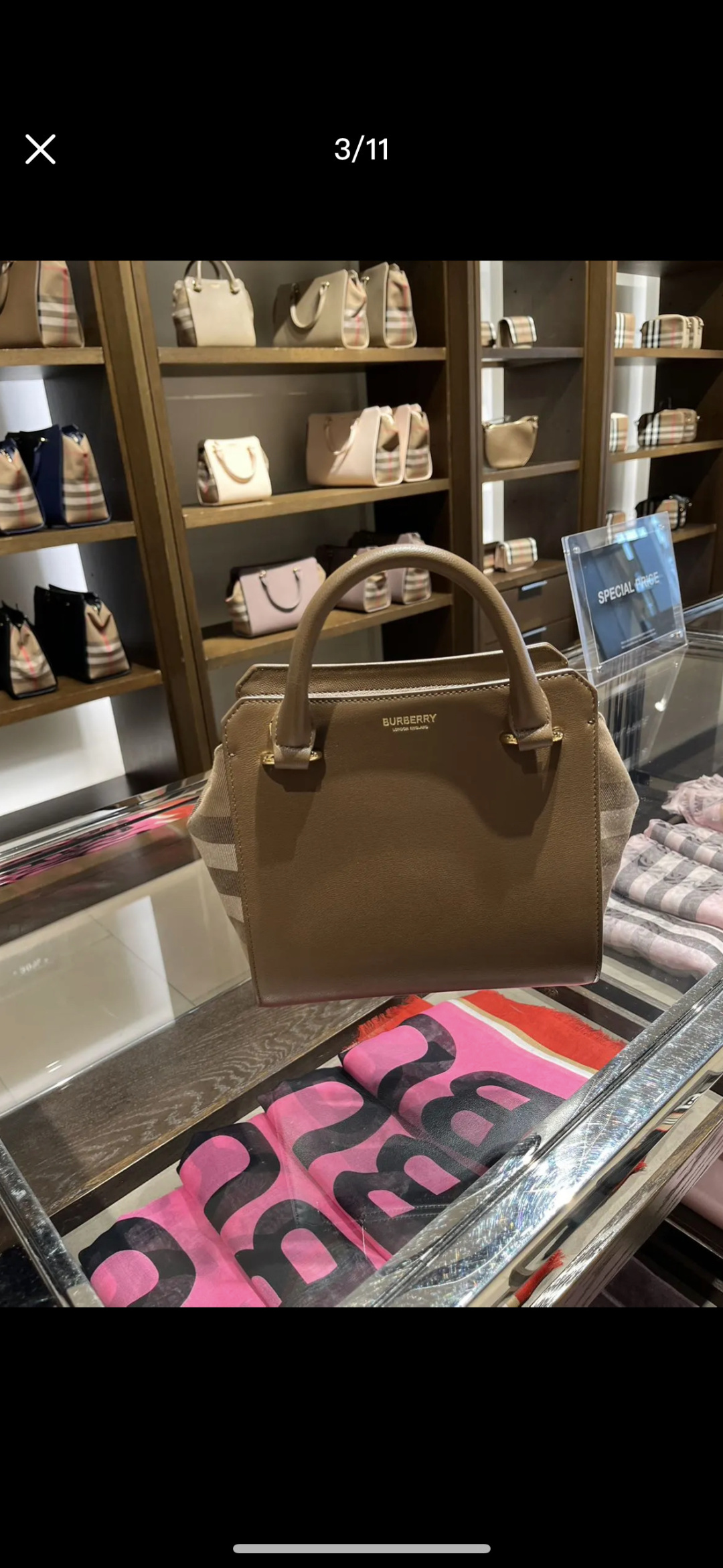 Burberry handbag crossbody bag, classic cotton plaid canvas and cowhide, zipper design at the bag, both sides can be folded and unfolded, multipl