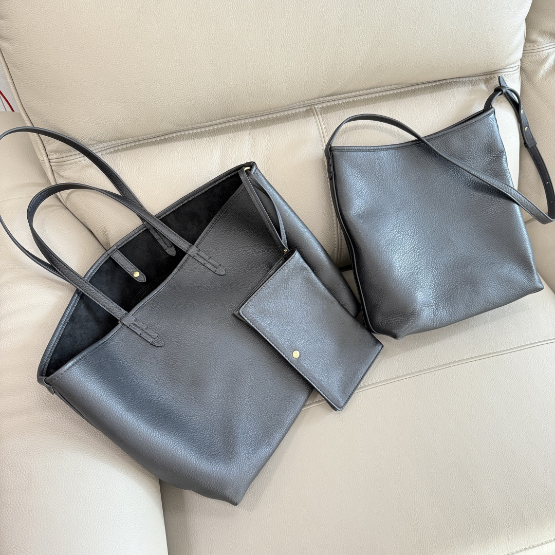 Burberry Original leather