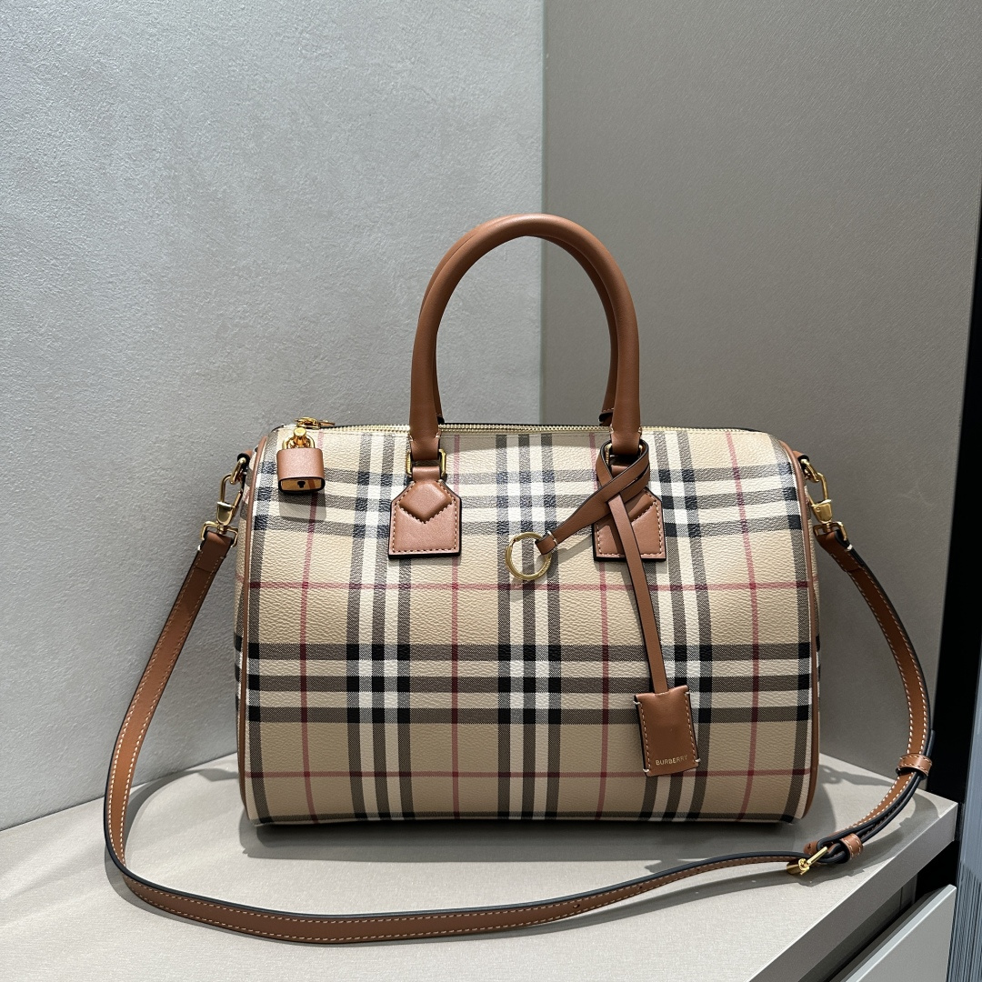 Vintage plaid Boston bag😘Retro and fashionable, cute to carry
Long shoulder strap for cross-body wear -
You can choose the new large size