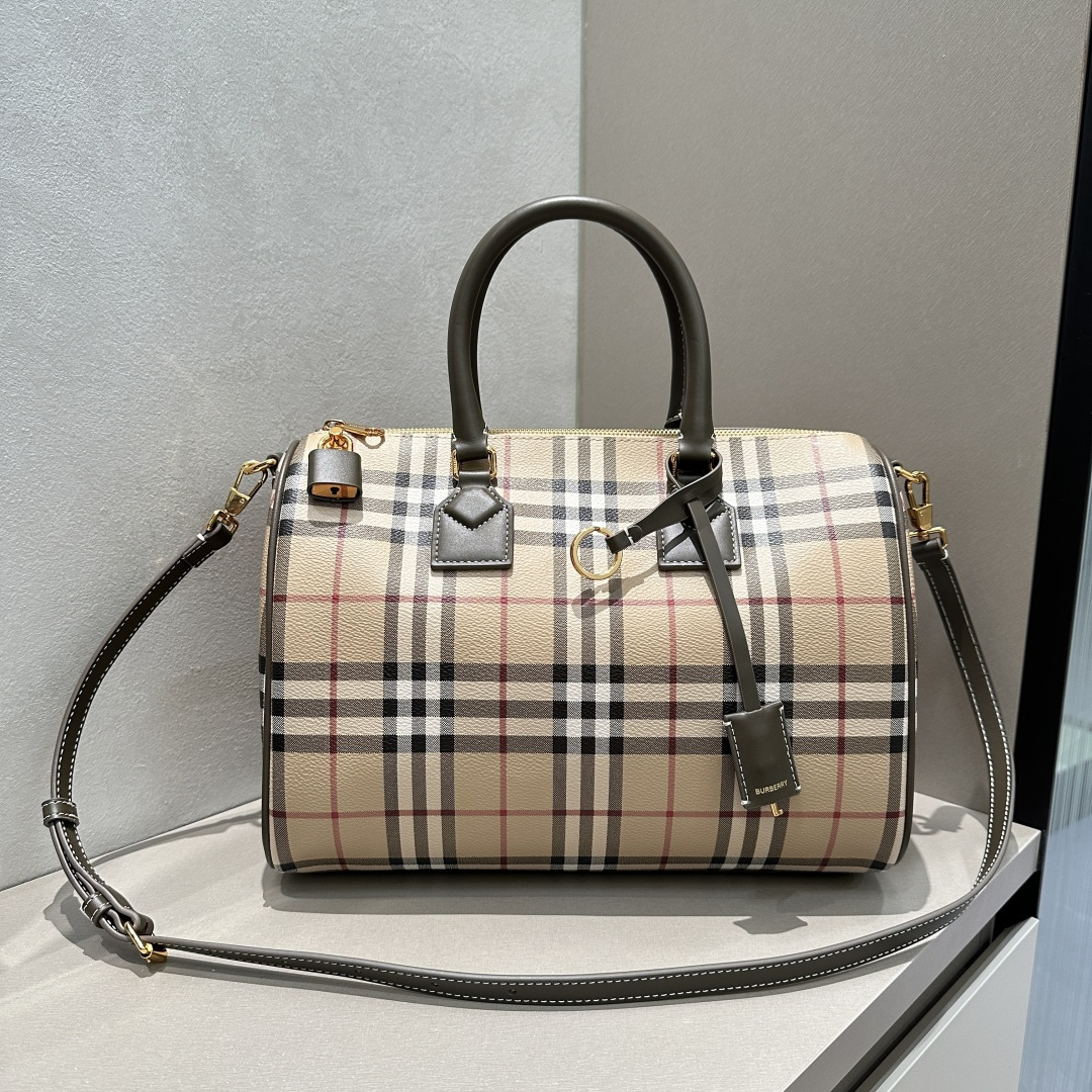 Vintage plaid Boston bag😘Retro and fashionable, cute to carry
Long shoulder strap for cross-body wear -
You can choose the new large size