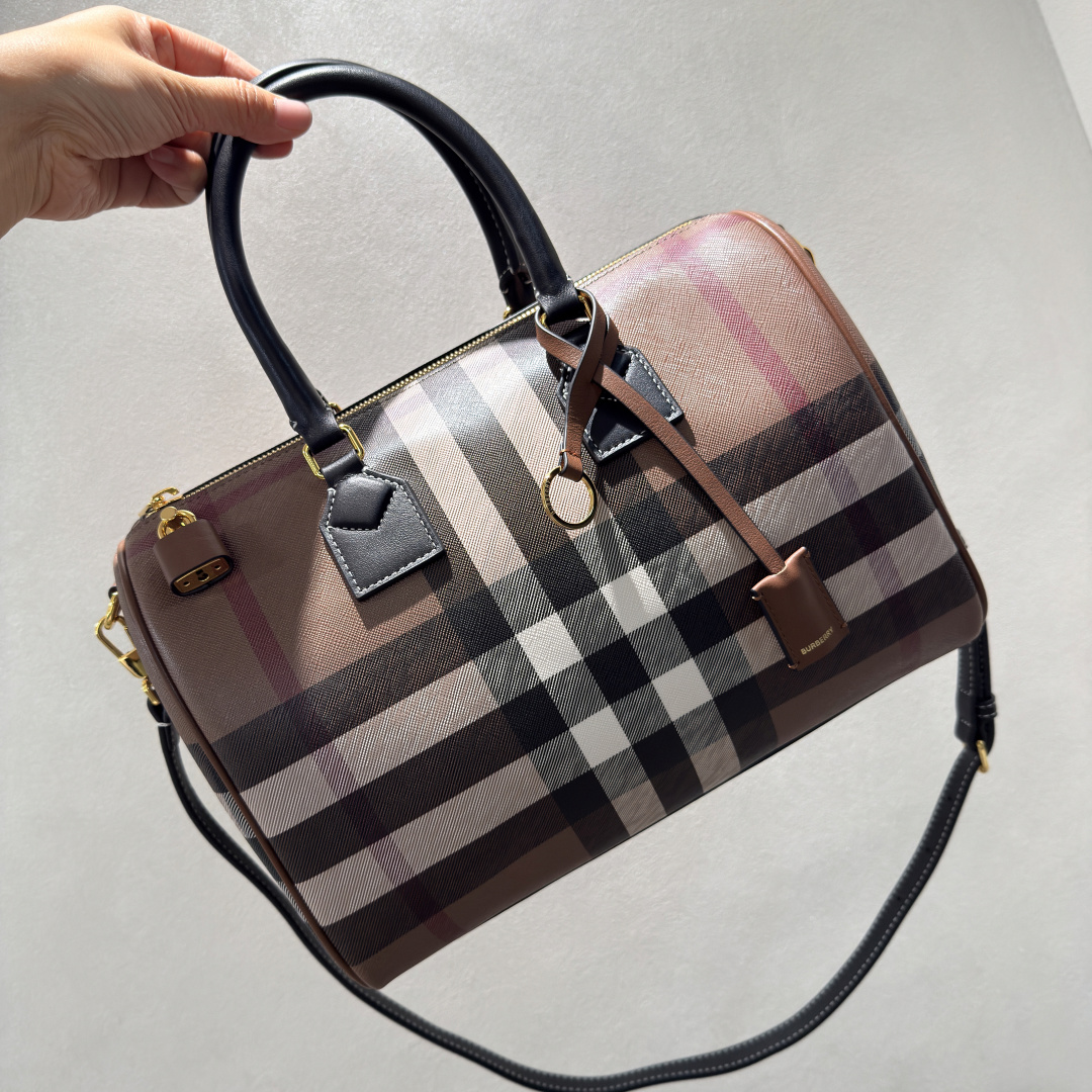 B's main product this year is the birch brown plaid pattern