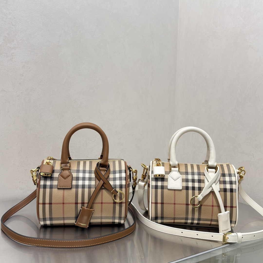 Mini vintage plaid Boston d
Exquisite, compact, retro and fashionable
There is a long shoulder strap that can be worn cross-body~
The little one is so cute photo 7