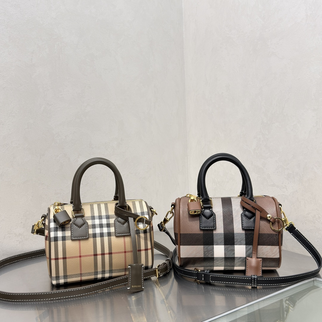 Mini vintage plaid Boston d
Exquisite, compact, retro and fashionable
There is a long shoulder strap that can be worn cross-body~
The little one is so cute