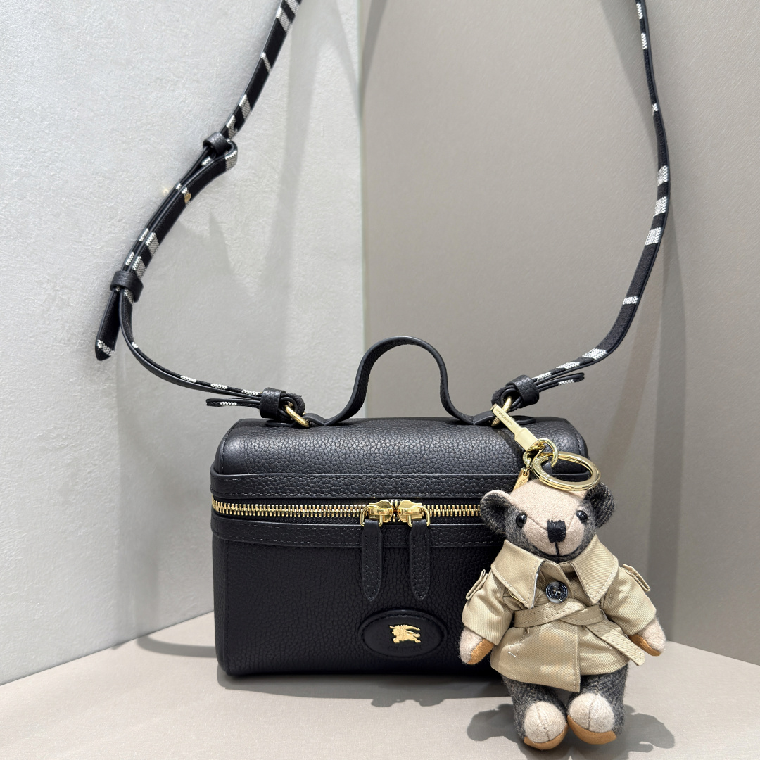 Burberry Retro plaid small square bag|