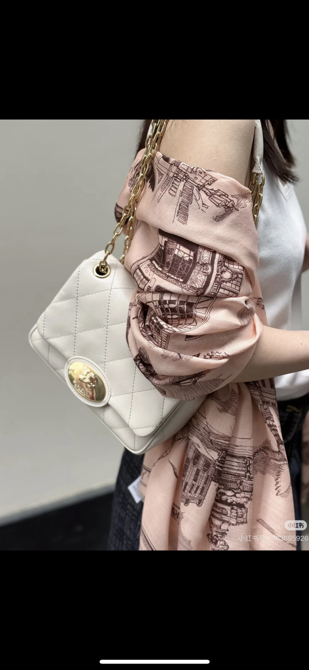 Burberry Luxurious in a low-key manner.