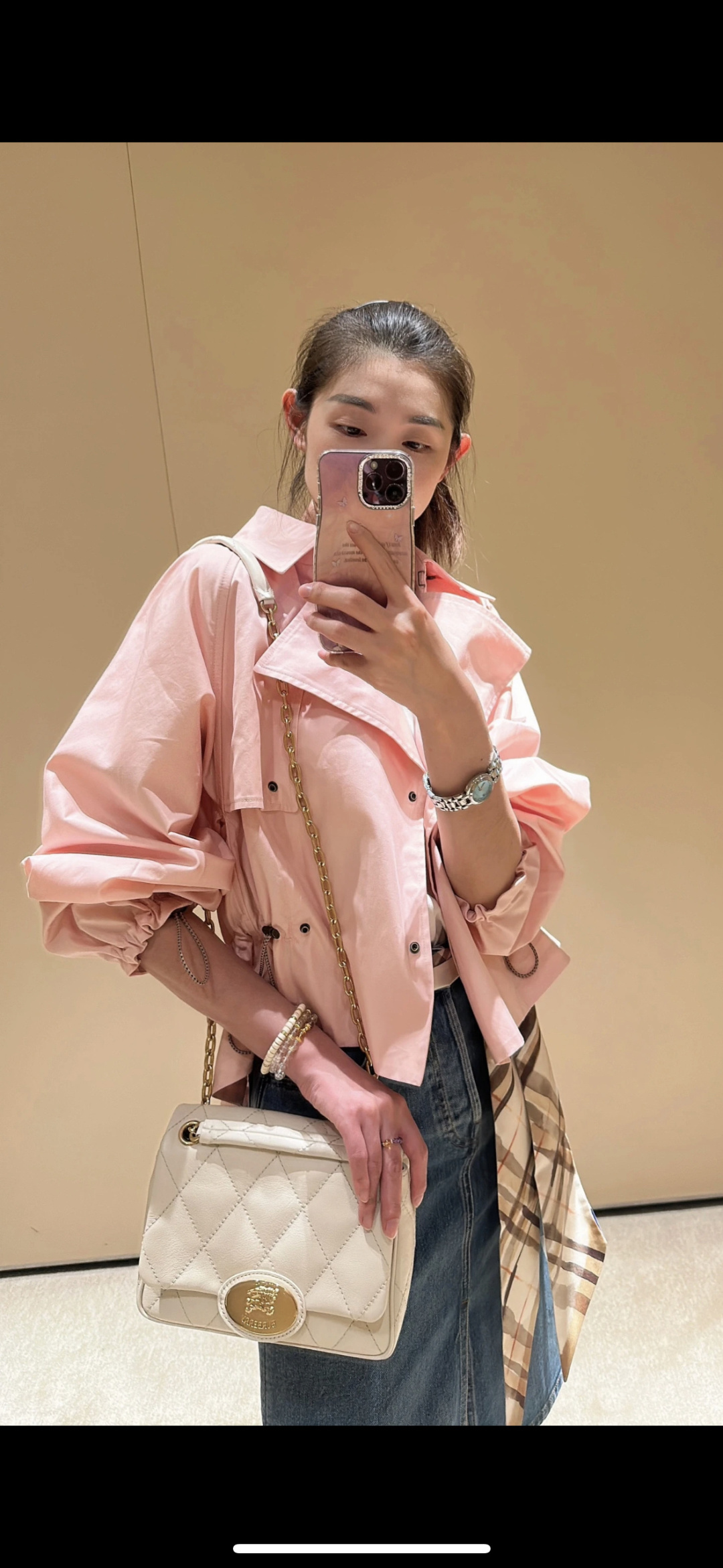 Burberry Luxurious in a low-key manner.