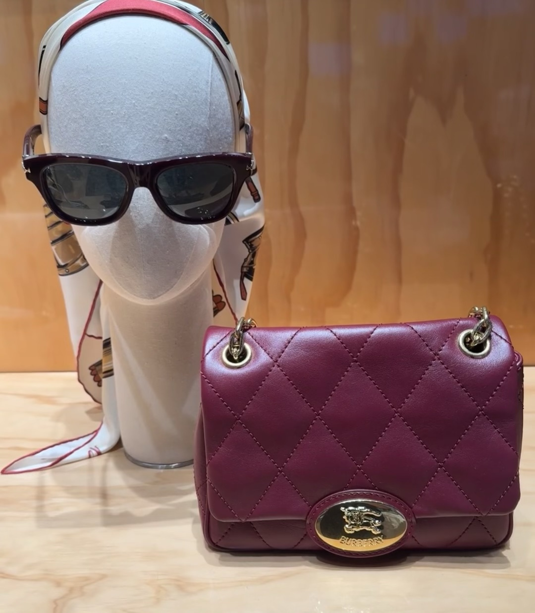 Burberry Wine red authentic picture