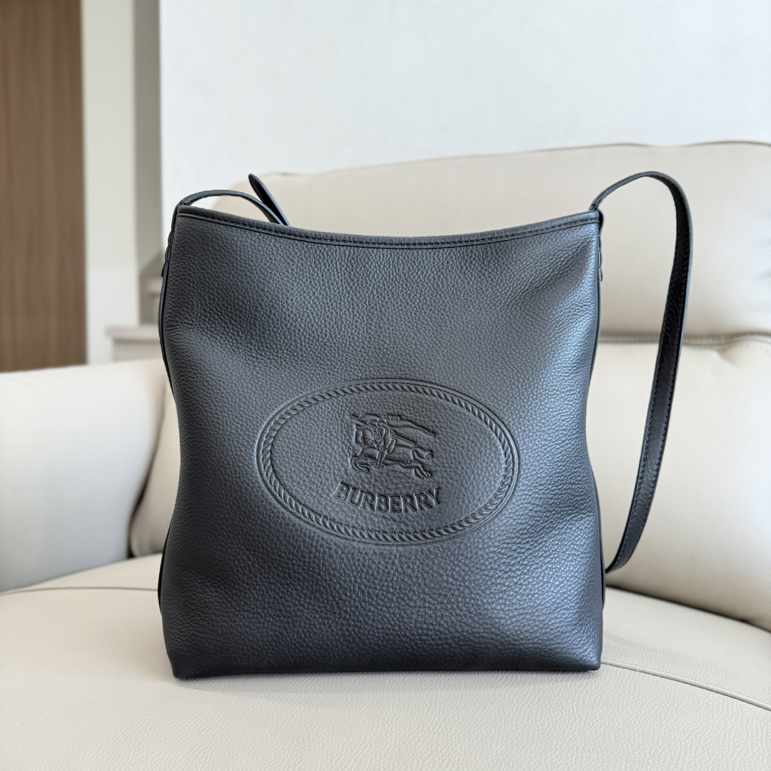 Burberry Highlands shoulder bag