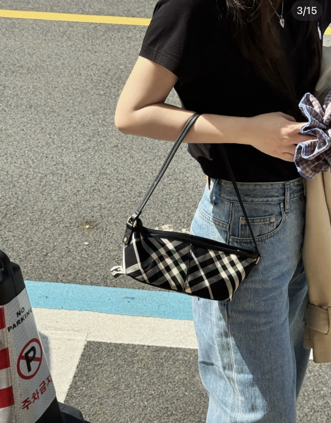 Burberry’s latest armpit bag is here