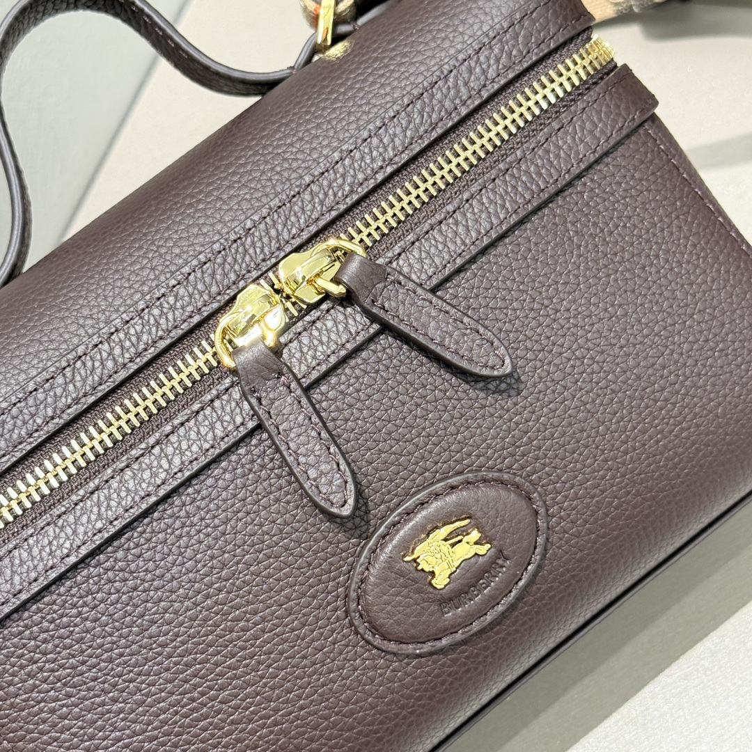 BloomsBurberryy Cosmetic Bag