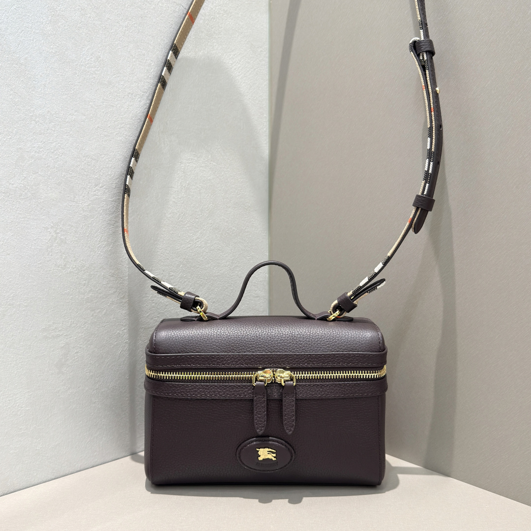 BloomsBurberryy Cosmetic Bag