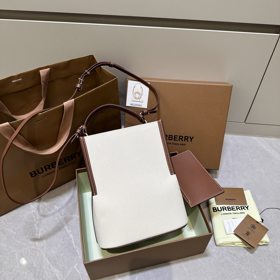 Burberry Comes with original box