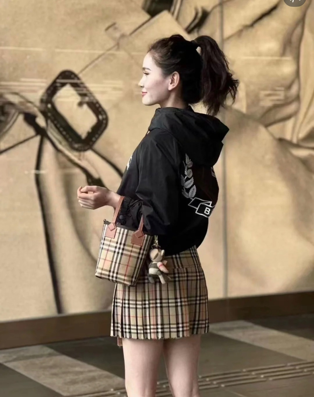 Burberrymini smart tote bag in cotton canvas, decorated with Burberryberry