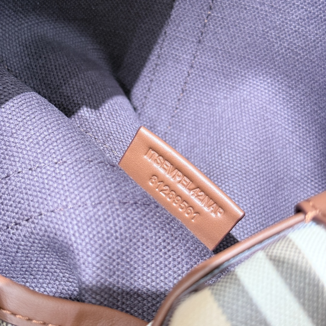 () Top quality, large bucket bag made of coated cotton canvas photo 6