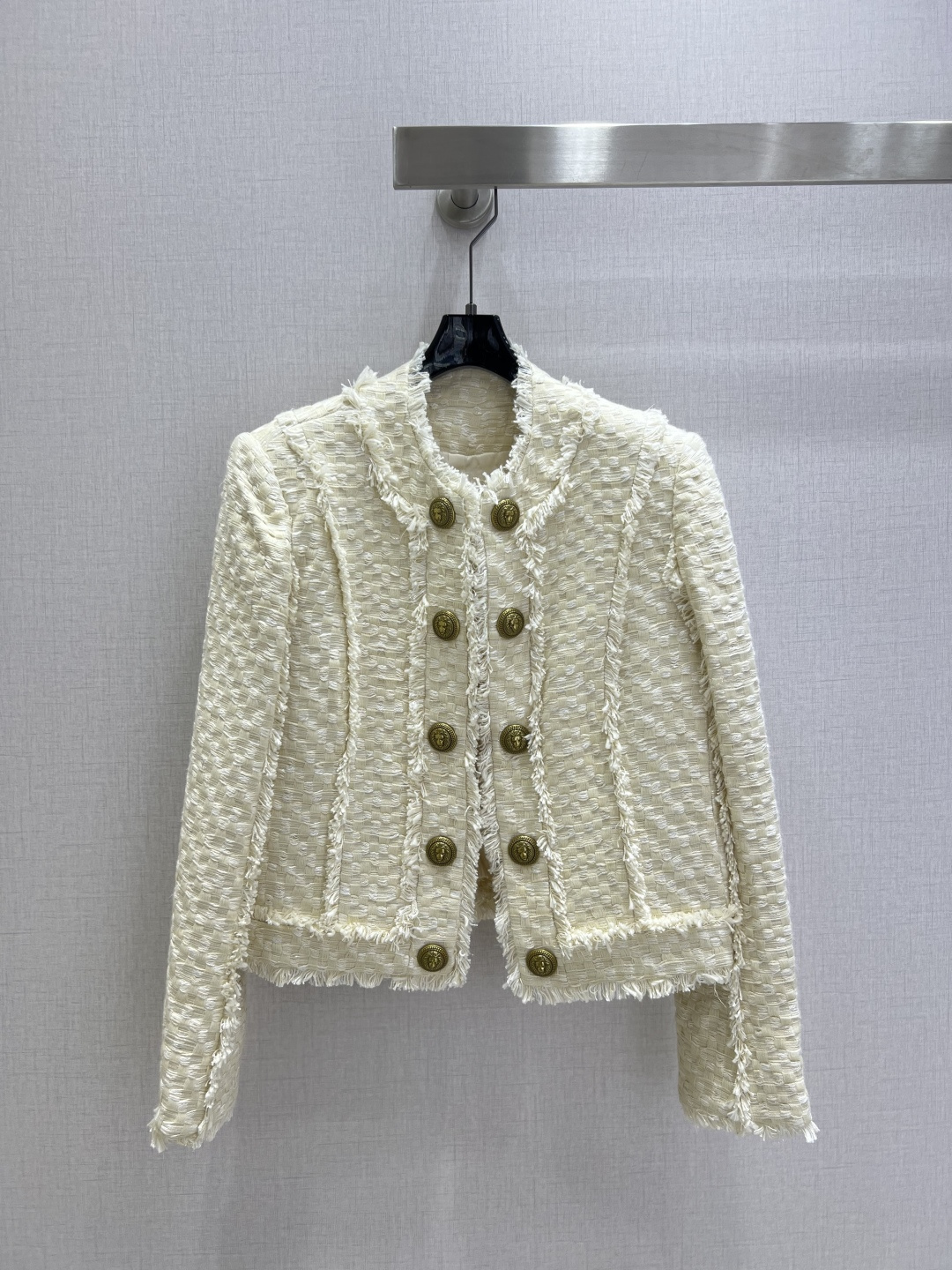 NO:493183,Highly recommended BAL*2025 new style, thick tweed tassel coat, European and American fashion brand style, full temperament, independent, simple, exquisite and perfect custom buttons, one color, SML code, high-quality ABC,, jackets & coats, alexander wang19860909强烈推荐 BAL*2025新款 粗呢流苏边外套 欧美时尚大牌范儿 十足的气质 子独立简洁精致完美的订制扣子 一个色 SML码 高品质ABC,,jackets & coats,alexander wang,Women's clothing