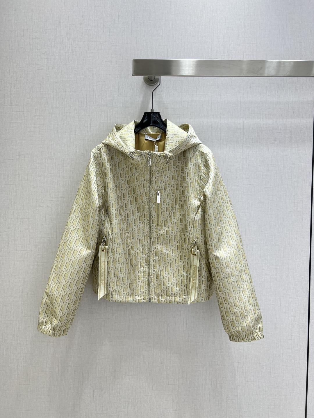 NO:565867,Highly recommended DIO*2025 early autumn new style, all-over printed hooded windbreaker jacket, decorated with old flower jacquard fabric, casual style, two colors, SML code, high quality ABC, dior, jackets & coats, hats, alexander wang19860909强烈推荐 DIO*2025早秋新款 满印连帽风衣外套 老花提花面料装饰 休闲款 两个色 SML码 高品质ABC,,dior,jackets & coats,hats,alexander wang,Women's clothing