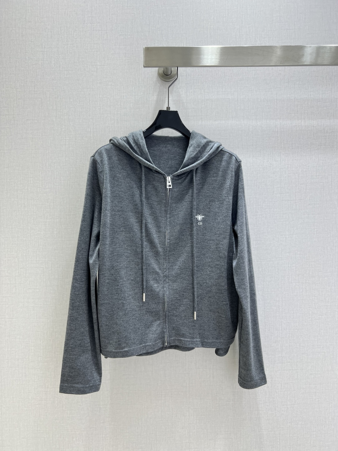 NO:491049,Highly recommended DIO*2025 early autumn new style hooded zipper jacket thin fabric, slim and enhance fashion, elegant temperament, a must-have for the wardrobe!  Workmanship quality depends on details. Spot three colors SML code high quality, dior, jackets & coats, hats, alexander wang19860909强烈推荐 DIO*2025早秋新款 连帽拉链外套 轻薄面料 上身显瘦又提升时髦度,优雅气质,衣橱必备！做工品质看细节.现货 三个色 SML码 高品质,,dior,jackets & coats,hats,alexander wang,Women's clothing