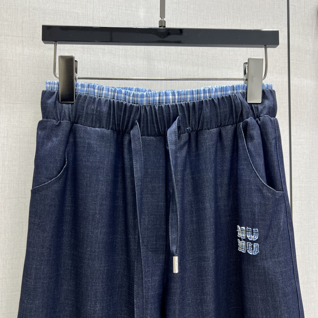 NO:491126,Highly recommended MIU*2025 early autumn new style, spliced ​​plaid long-sleeved shirt, plaid embroidered wide-leg trousers, separate batches, slimming the upper body and improving fashion, elegant and elegant single item. A must-have for the wardrobe!  Workmanship quality depends on details. One color SML code high quality long, miumiu,shirts,alexander wang19860909强烈推荐 MIU*2025早秋新款 拼接格纹长袖衬衫格纹刺绣阔腿长裤 分开批 上身显瘦又提升时髦度,优雅气质单品.衣橱必备！做工品质看细节.一个色 SML码 高品质 长,,miumiu,shirts,alexander wang,Women's clothing