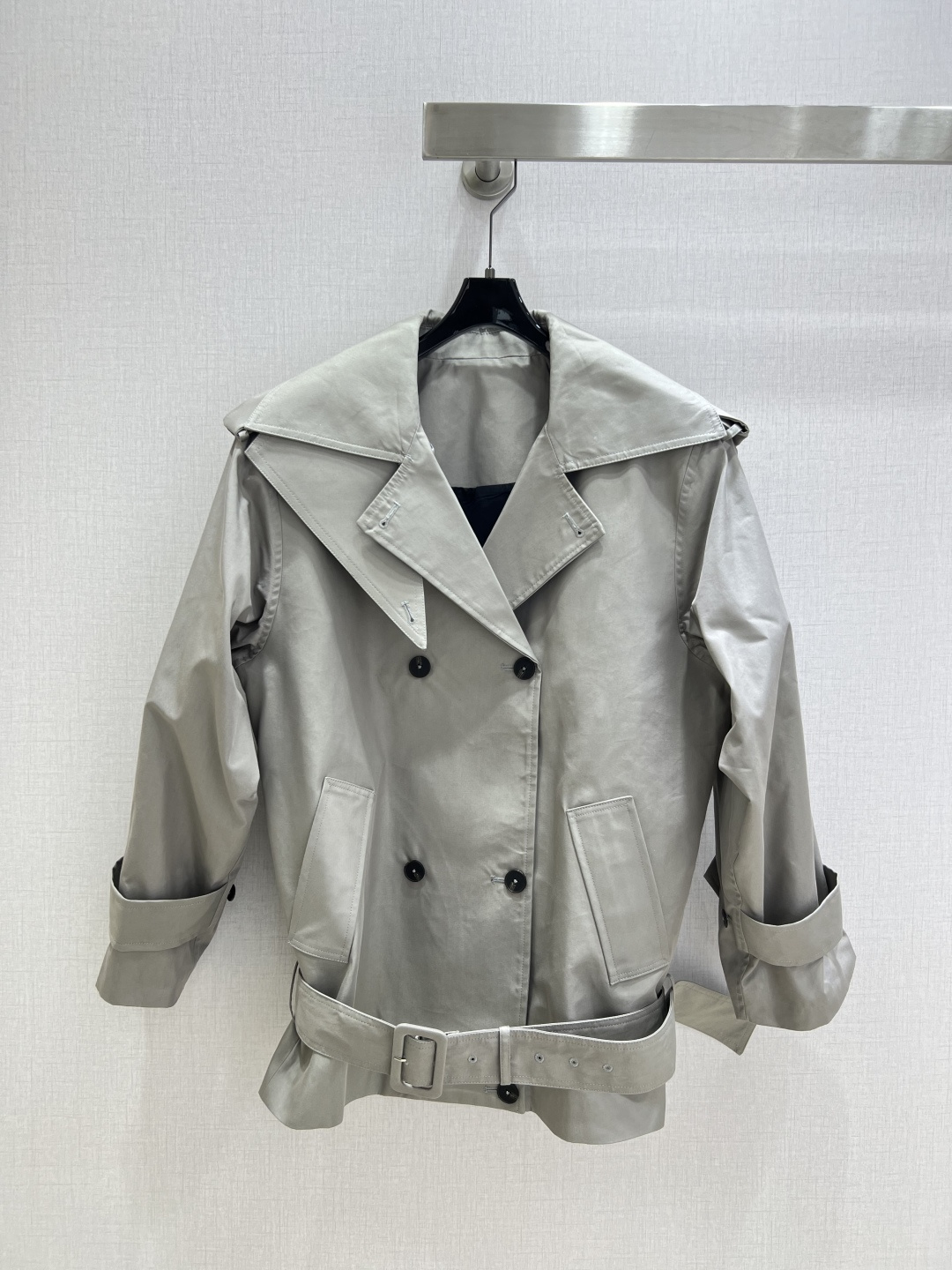 NO:499227,Highly recommended HEL*2025 early autumn new style belt windbreaker jacket comfortable and versatile trading company orders!  The original single channel product is easy to match and a rare one!  Limited quantity, fast, soft, delicate and stylish, one color, SML code, high quality ABC,, jackets & coats,alexander wang19860909强烈推荐 HEL*2025早秋新款 腰带风衣外套 舒适百搭 贸易公司订单货！原单渠道货 好搭配 不可多得的一款！数量有限要快 柔软细腻超有型 一个色 SML码 高品质ABC,,jackets & coats,alexander wang,Women's clothing