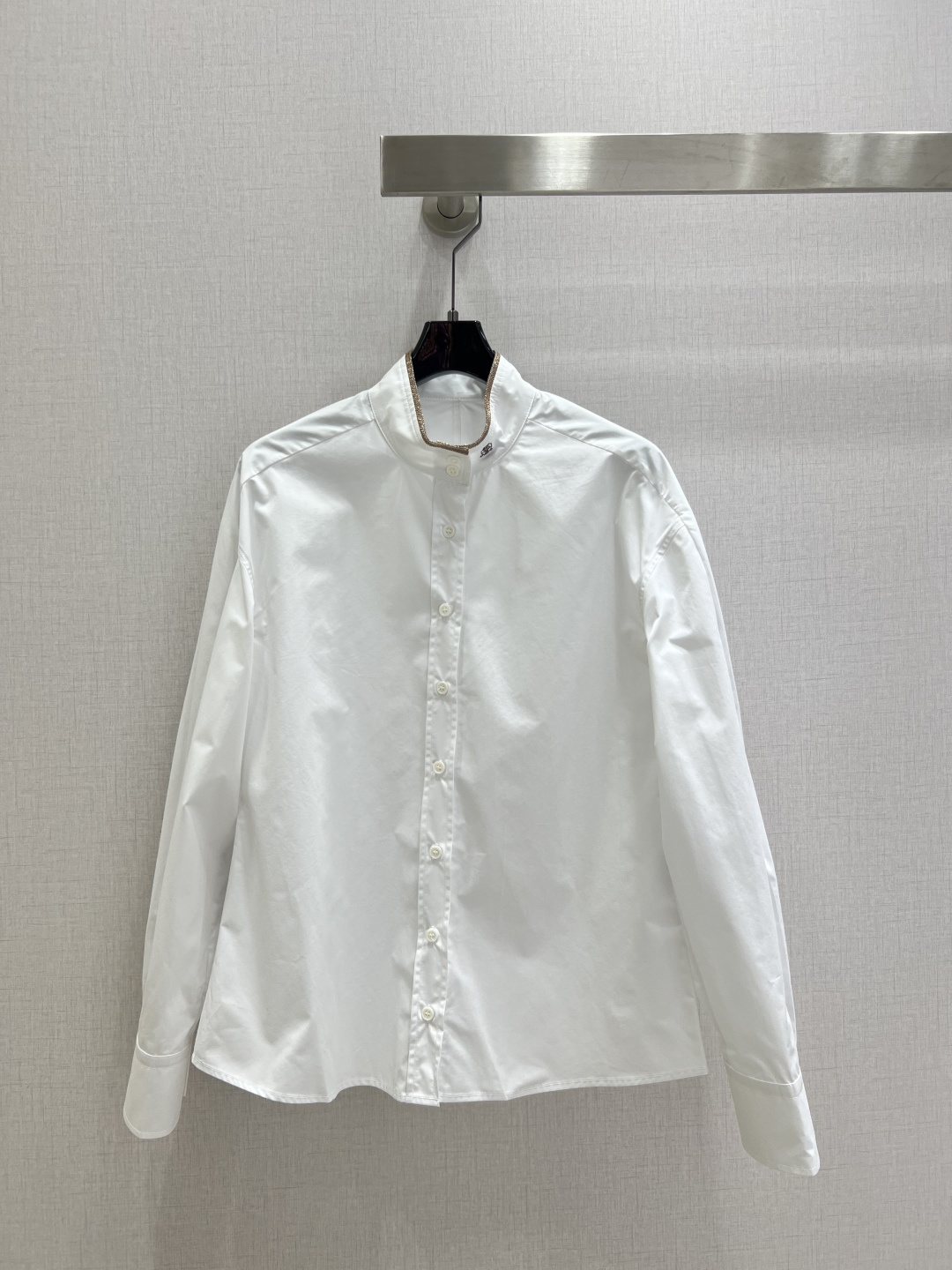 NO:564877,Highly recommended BC* 2025 new autumn and winter style, simple design shirt, smart and fashionable, recommended for daily wear, detailed sense online, essential item to enhance your temperament, one color, SMLXL code, high quality ABC, shirts, alexander wang19860909强烈推荐 BC*2025秋冬新款 简约设计衬衫 干练利落时髦有致 日常穿搭推荐款 细节感在线 提升气质感必备单品 一个色 SMLXL码 高品质ABC,,shirts,alexander wang,Women's clothing