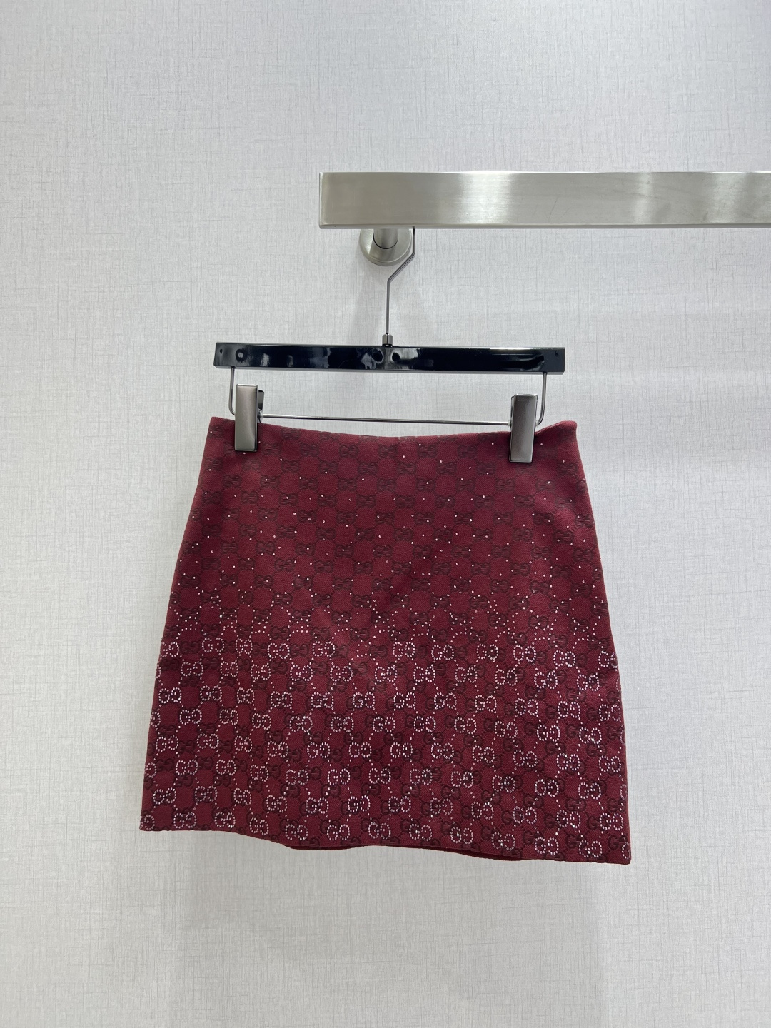 NO:607535,Highly recommended GUC* 2025 new autumn and winter style jacquard double pocket quilted suit jacket hot diamond jacquard zipper skirt separate batch hot diamond design A cute style, the version is easy to control, it is OK to wear for daily commuting, regardless of the occasion. The sense of layering is richer, and full of small details are a plus. Exquisite workmanship, age-reducing fashion, good HOLD style, won the hearts of fairies, soft and textured, classic one color SML code  Gaopin,,gucci,skirts,jackets & coats,business suit,alexander wang19860909强烈推荐 GUC*2025秋冬新款 提花双口袋夹棉西装外套烫钻提花拉链半裙 分开批 烫钻设计 可A可乖的风格,版型属于谁都好驾驭的,日常通勤穿什么的都是很OK的,不挑场合的 层次感更加丰富,满满小细节太加分了.做工精致 减龄时尚 好HOLD住造型 深得仙女心 柔软有质感 经典之作 一个色 SML码 高品,,gucci,skirts,jackets & coats,business suit,alexander wang,Women's clothing