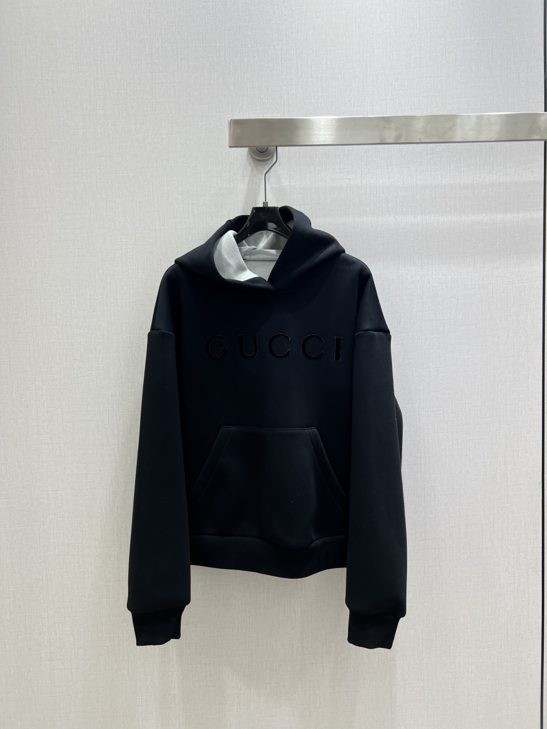 NO:654712,Highly recommended GUC*2025 new autumn and winter letter embroidered hooded sweatshirt, versatile and easy to wear, simple, high-end, durable, practical to wear, customized fabrics, comfortable and skin-friendly, fashionable, casual and versatile, one color, SMLXL code, high quality ABC,,gucci,hoodie,sweatshirts,hats,alexander wang19860909强烈推荐 GUC*2025秋冬新款 字母刺绣连帽卫衣 百搭不挑人 简约高级耐看实穿 定制面料 舒适亲肤 时尚休闲百搭不挑 一个色 SMLXL码 高品质ABC,,gucci,hoodie,sweatshirts,hats,alexander wang,Women's clothing