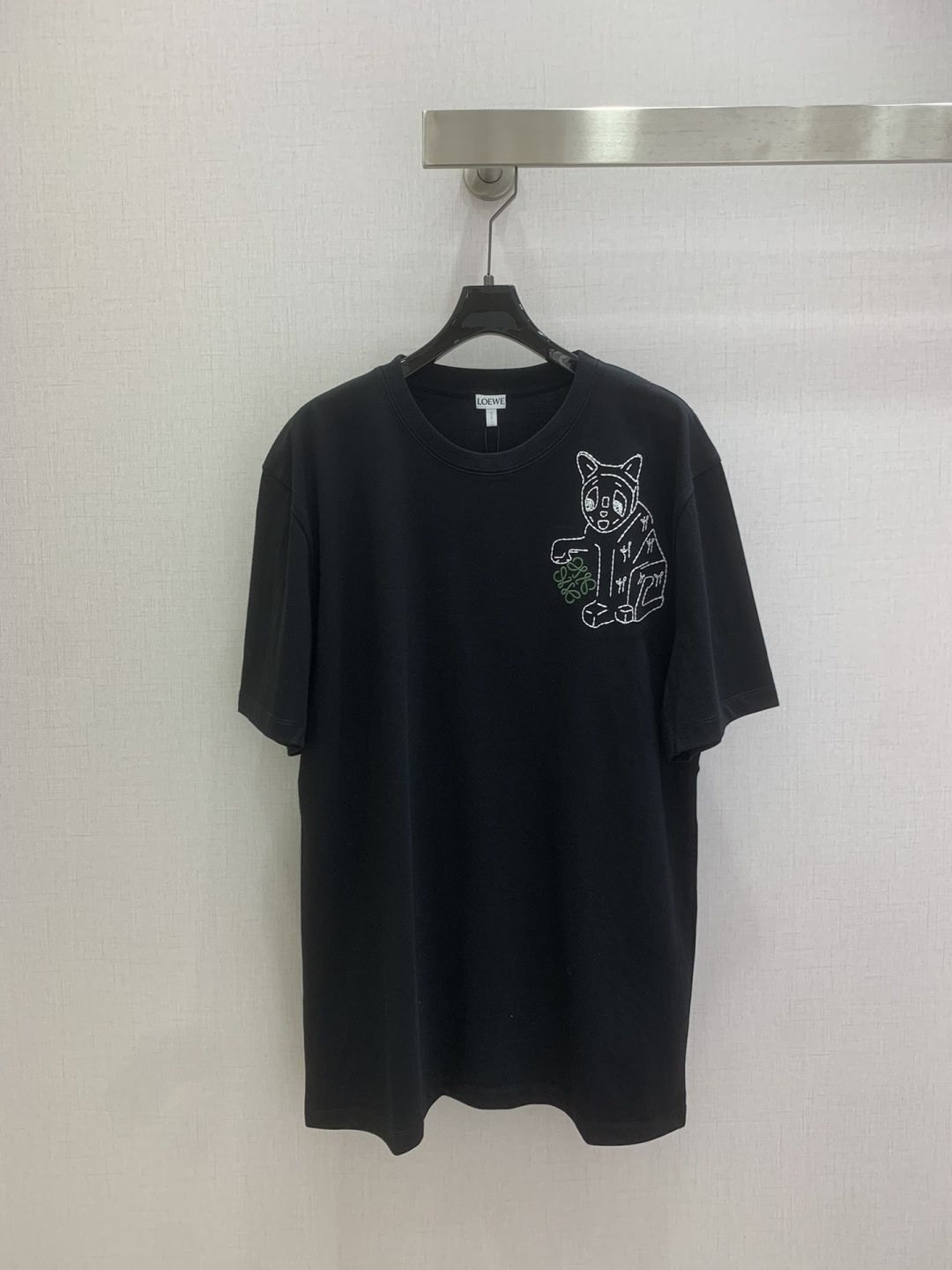 NO:740020,Highly recommended 26 early spring new printed short-sleeved T-shirt, a classic age-reducing item!  The pattern doesn’t make your upper body look slimmer!  A perfect item that Bai Fumei must buy. The texture is superb and the workmanship is perfect!  Grab the spot now and get the big orders!  Two colors XSSML code high quality ABC,,T-shirt,tees,t-shirt,19860909强烈推荐 26早春新款 印花短袖T恤 经典减龄单品！版型不挑人上身巨显瘦！白富美必收的完美单品.质感超赞完美做工品质！现货开抢 大单子甩过来！两个色 XSSML码 高品质ABC,,T-shirt,tees，t-shirt,,Women's clothing