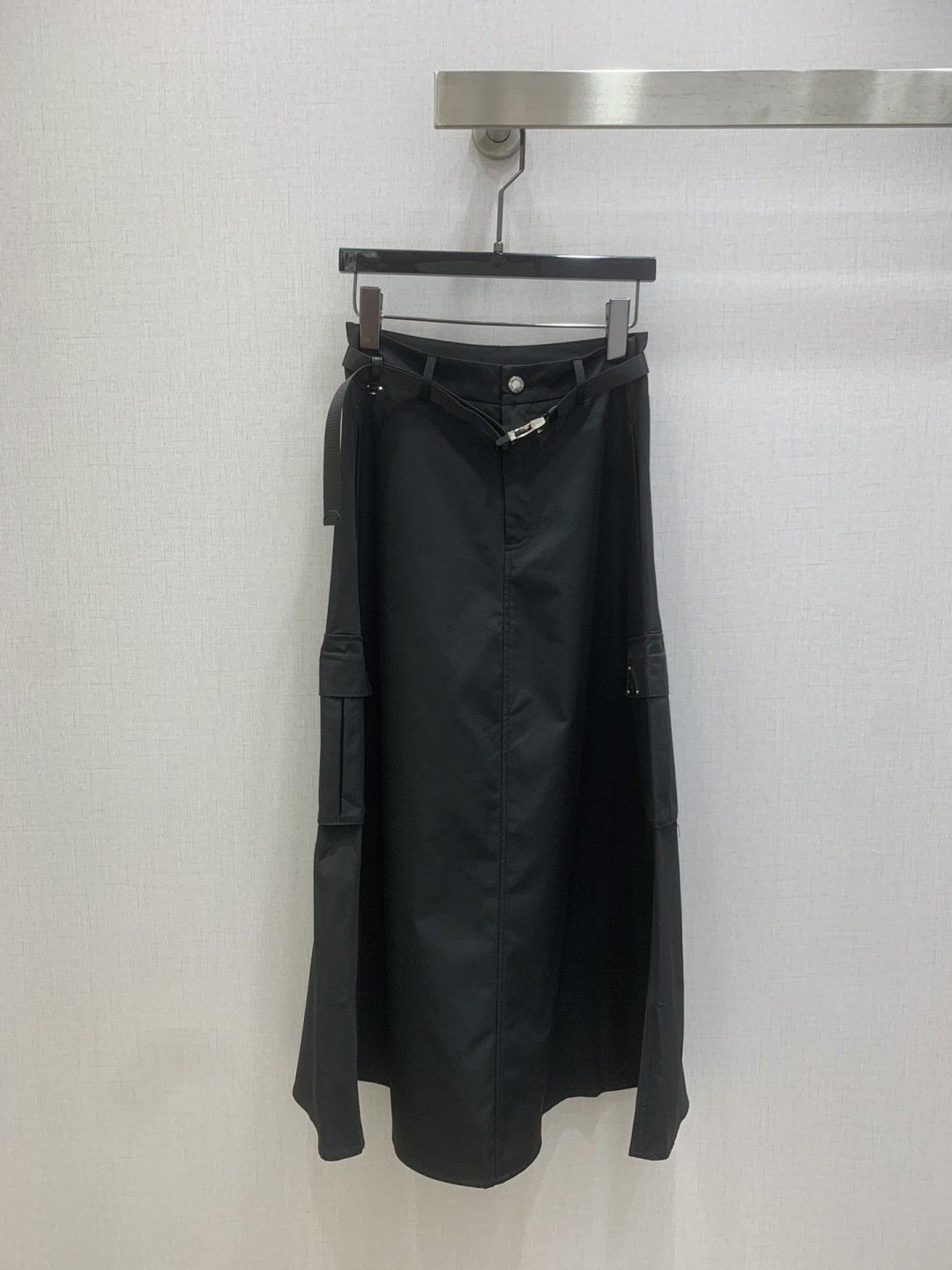 NO:740064,Highly recommended 26 early spring new style, double pocket workwear long skirt, with belt, workwear pockets on both sides, with webbing belt buckle, casual and fashionable, two colors SML code, high quality ABC,,skirts,19860909强烈推荐 26早春新款 双口袋工装长半裙,配腰带 两侧工装口袋,搭配织带腰带扣休闲时尚,两个色 SML码 高品质ABC,,skirts,,Women's clothing