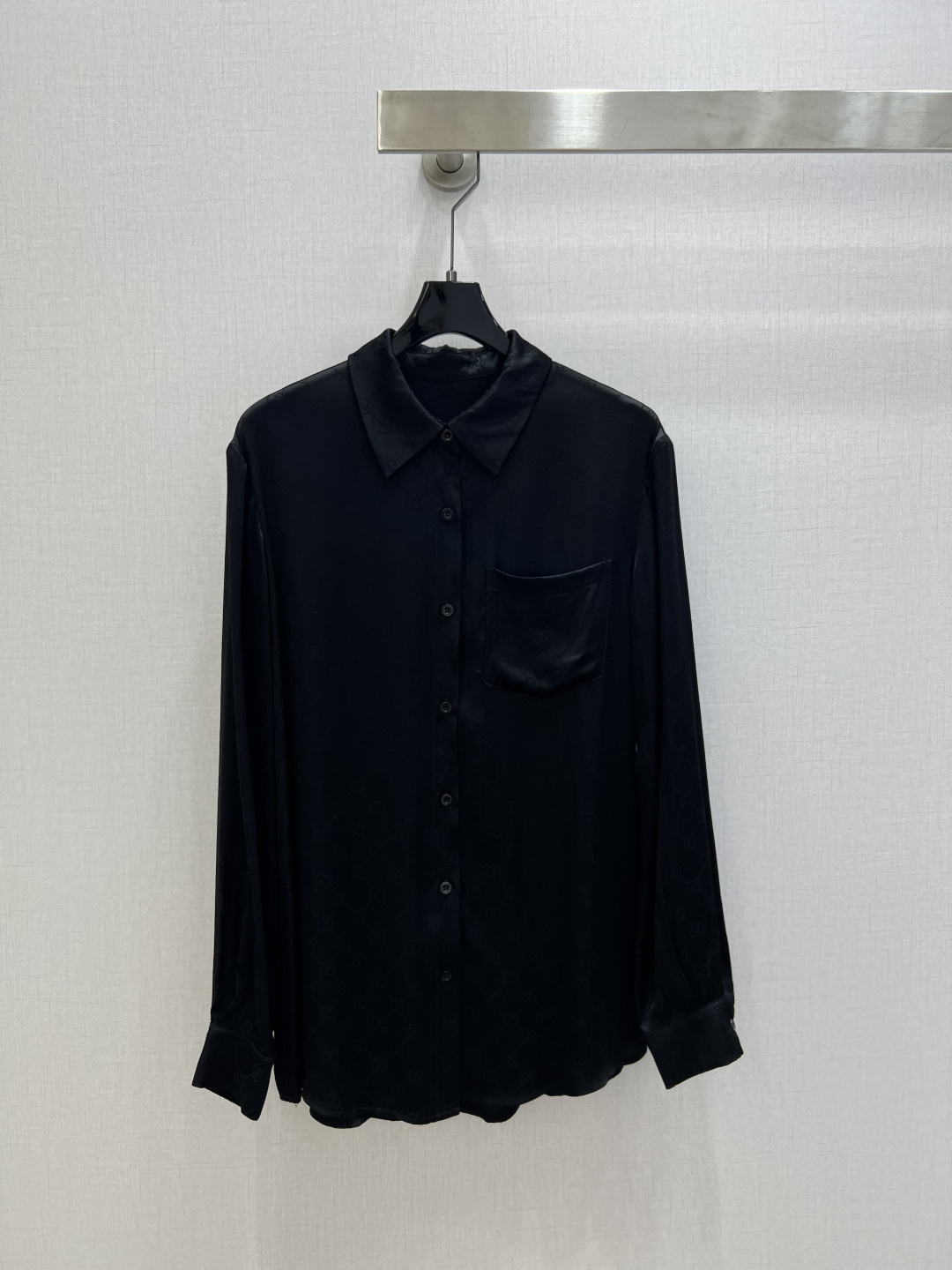 NO:749597,Highly recommended for 26 early spring new style, jacquard lapel long-sleeved shirt, jacquard drawstring wide-leg trousers, separate batches, retro and fashionable, low-key temperament and luxurious and high-end!  The styles are versatile and not picky, customized technical fabrics, workmanship quality depends on the details. Bai Fumei is a must-have!  Two colors SML code High quality linings, shirts,19860909强烈推荐 26早春新款 提花翻领长袖衬衫提花抽绳阔腿长裤 分开批 复古时髦 低调气质又奢华高级！版型百搭不挑人,定制科技面料 做工品质看细节.白富美必入！两个色 SML码 高品质衬,,shirts,,Women's clothing