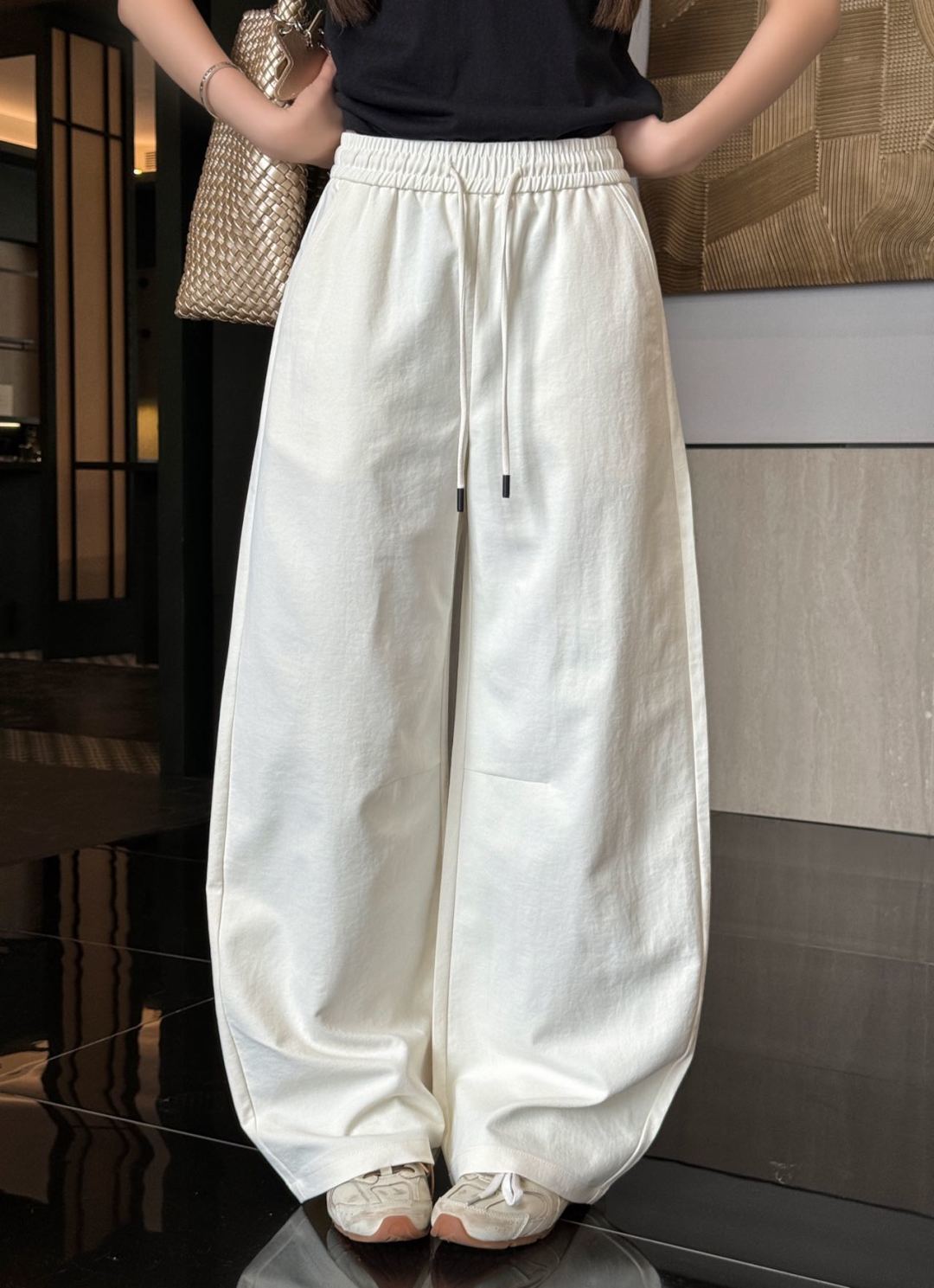 NO:751843,The set of upper body pictures includes,,19860909上身图 一套有,,,Women's clothing