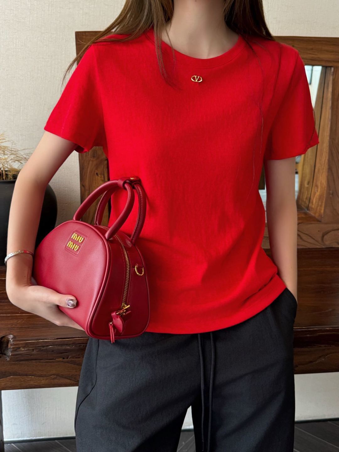 NO:751832,The set of upper body pictures includes,,19860909上身图 一套有,,,Women's clothing