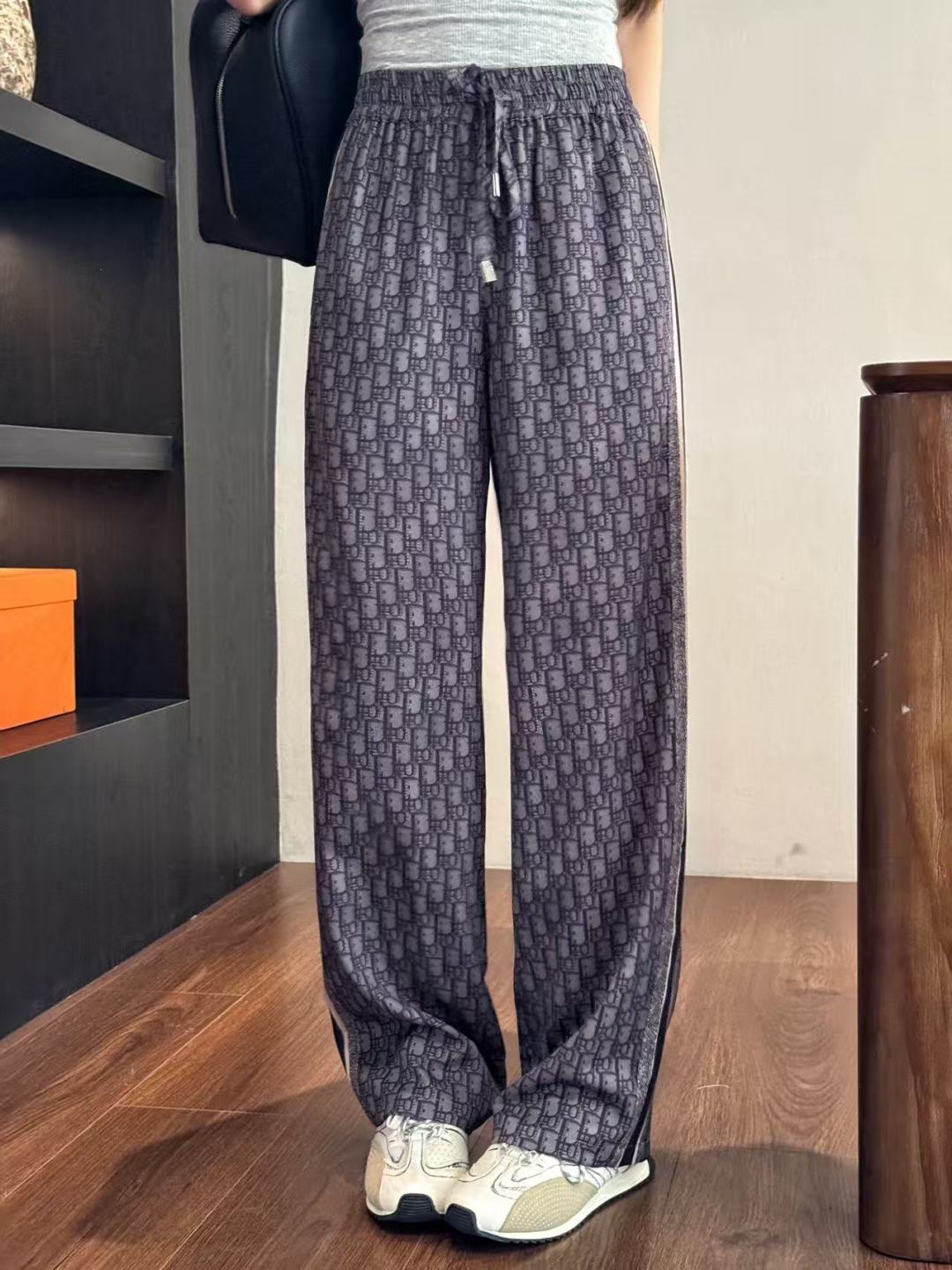 NO:744182,Model upper body picture, Dior-clothing, dior,19860909模特上身图,迪奥-服装,dior,,Women's clothing