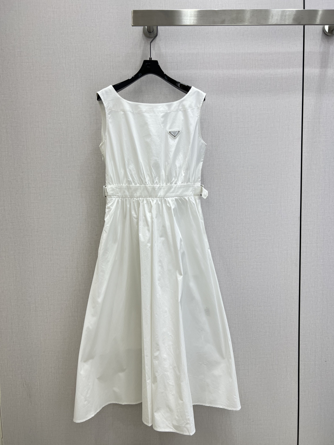 NO:753828,Highly recommended for the early spring of 26, the new sling waist dress and delivery belt are classic and stylish. They can be perfectly controlled in all kinds of styles ~ High-end ready-made clothing, the details are so beautiful!  Exquisite and everyday, easy to control!  The texture is great!  Age reduction, fashion, casual girly feel, two colors SML code, high quality ABC,,skirts,19860909强烈推荐 26早春新款 吊带收腰连衣裙 配送腰带 经典又有型 各种都能完美驾驭～高级成衣做法,细节美到爆！精美又日常,轻松驾驭！质感棒棒哒！减龄 时尚 休闲少女感,两个色 SML码 高品质ABC,,skirts,,Women's clothing