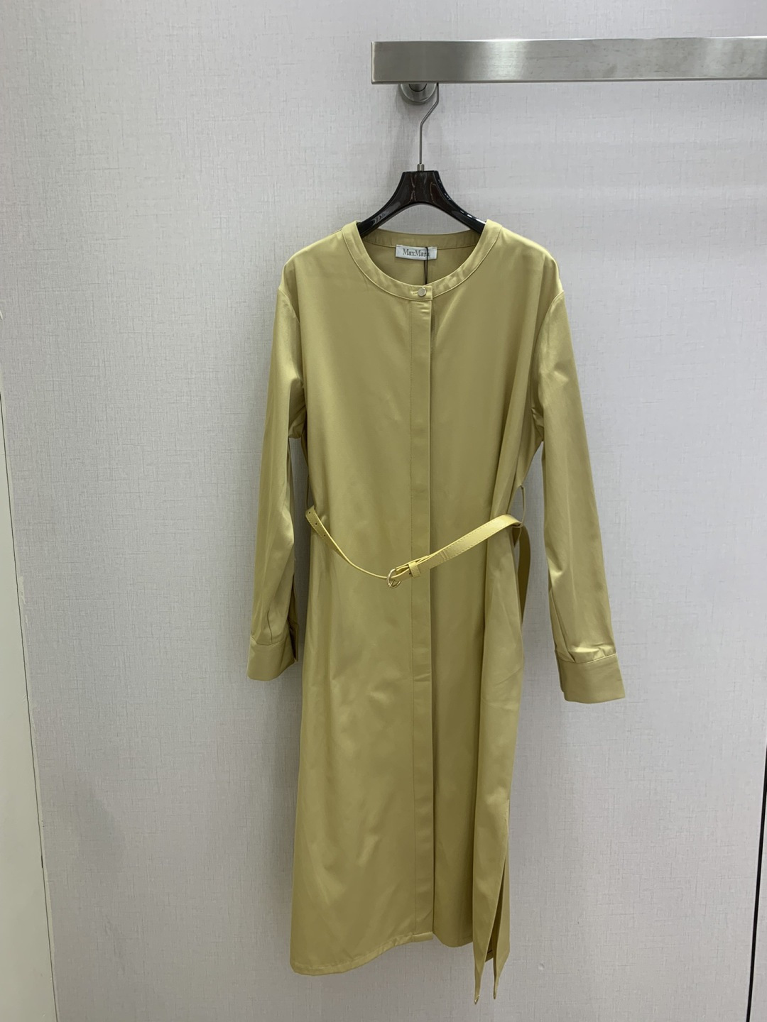 NO:762673,Highly recommended 26 early spring new round neck belt long-sleeved dress. Elegant design. OK for daily OL. A fashionable dress with unique charm. One color SML code. High quality ABC,,skirts,19860909强烈推荐 26早春新款 圆领腰带长袖连衣裙 优雅气质设计 日常OL都OK 一款具有独特魅力的时尚连衣裙 一个色 SML码 高品质ABC,,skirts,,Women's clothing