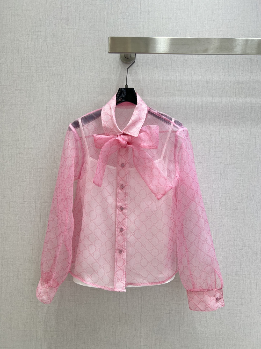NO:790644,Highly recommended 26 early spring new style, two-piece lace-up shirt, suspenders and mesh shirt, light and slightly transparent fabric, breathable and not stuffy, refreshing to wear in spring and summer, one color SML code, high quality ABC, shirts,19860909强烈推荐 26早春新款 两件套系带衬衫 吊带搭配网纱衬衫 轻薄微透面料,透气不闷,春夏穿也清爽,一个色 SML码 高品质ABC,,shirts,,Women's clothing