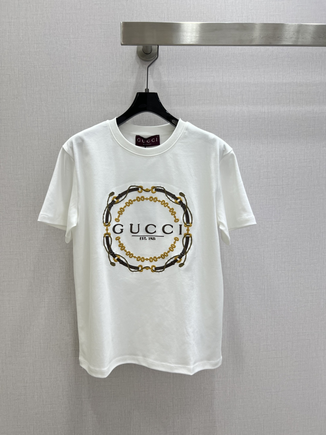 NO:792783,Highly recommended 26 early spring new round printed letter short-sleeved T-shirt; made of cotton fabric with soft and delicate texture; customized washed wheat accessories. The fit is comfortable and good-looking!  Two colors SML code high quality ABC,,T-shirt,tees,t-shirt,19860909强烈推荐 26早春新款 圆形印花字母短袖T恤；采用棉面料质感柔软细腻；定制洗水麦辅料齐.版型合身上身效果舒适好看！两个色 SML码 高品质ABC,,T-shirt,tees，t-shirt,,Women's clothing
