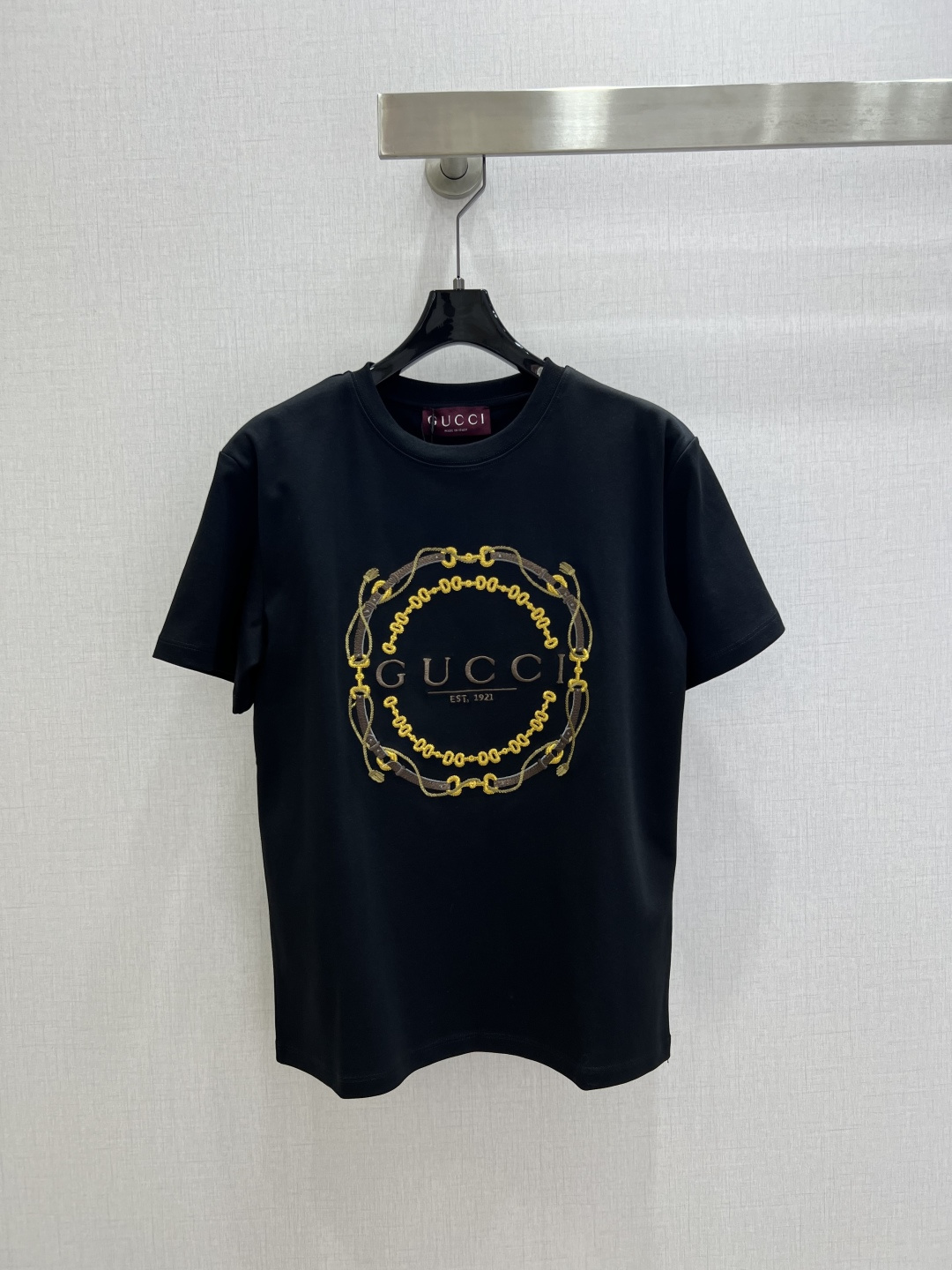 NO:792789,Highly recommended 26 early spring new round printed letter short-sleeved T-shirt; made of cotton fabric with soft and delicate texture; customized washed wheat accessories. The fit is comfortable and good-looking!  Two colors SML code high quality ABC,,T-shirt,tees,t-shirt,19860909强烈推荐 26早春新款 圆形印花字母短袖T恤；采用棉面料质感柔软细腻；定制洗水麦辅料齐.版型合身上身效果舒适好看！两个色 SML码 高品质ABC,,T-shirt,tees，t-shirt,,Women's clothing