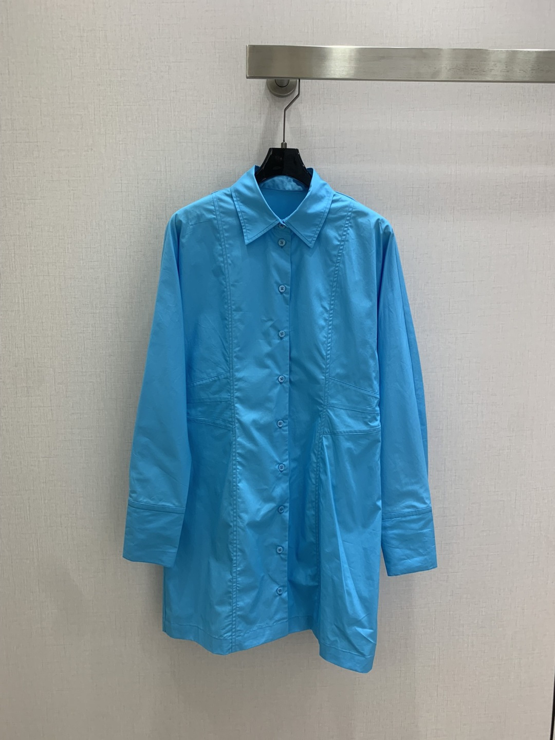 NO:792842,Highly recommended 26 early spring new style, long lapel shirt dress, low-key luxury three-dimensional tailoring, streamlined line design, noble and elegant with gentle and intellectual temperament. Imported special materials, you will be amazed when you receive it. Customized fabric texture is awesome. Two colors SML code, high quality ABC, skirts, shirts,19860909强烈推荐 26早春新款 翻领长款衬衫连衣裙 低调奢华立体剪裁 精简线条感设计 高贵典雅又尽显温柔知性的气质 进口特殊材质 收到手会很惊艳 定制面料质感超赞 两个色 SML码 高品质ABC,,skirts,shirts,,Women's clothing