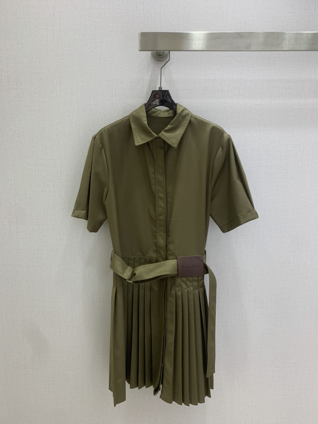 NO:792817,Highly recommended 26 early spring new style, pleated short-sleeved belted dress, full of texture, elegant design, OK for daily OL, a fashionable dress with unique charm, two colors SML code, high quality ABC, skirts, T-shirt,19860909强烈推荐 26早春新款 拼百褶短袖腰带连衣裙 质感十足 优雅气质设计 日常OL都OK 一款具有独特魅力的时尚连衣裙 两个色 SML码 高品质ABC,,skirts,T-shirt,,Women's clothing