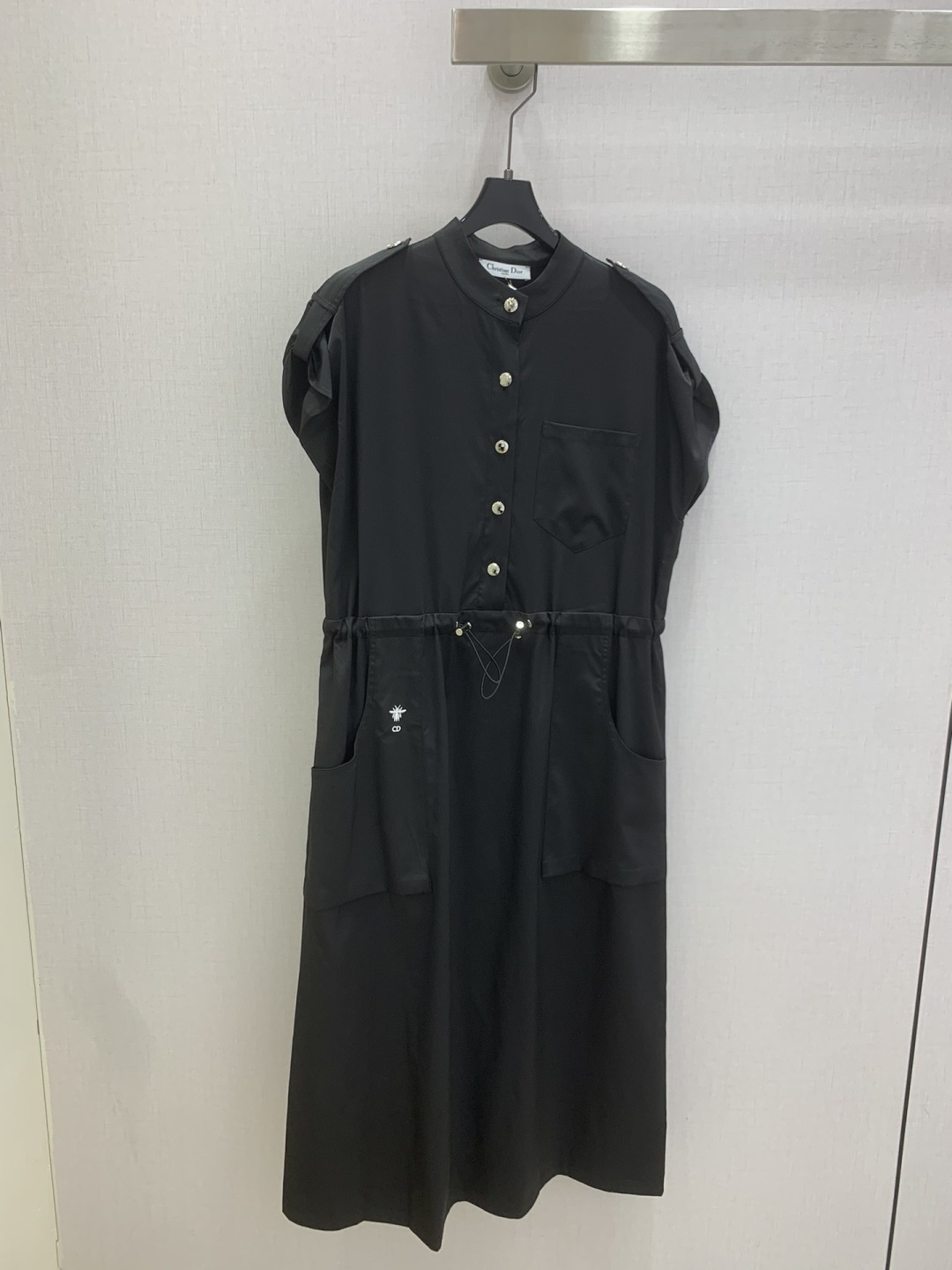 NO:793839,Highly recommended 26 early spring new style waist work dress, round neck and dropped shoulders design, elastic waist drawstring to adjust the waist, loose and casual style, light and breathable fabric, two colors SML code, high quality AB,,skirts,19860909强烈推荐 26早春新款 收腰工装连衣裙,圆领落肩设计,松紧腰抽绳可调节收腰,版型宽松休闲,面料轻薄透气,两个色 SML码 高品质AB,,skirts,,Women's clothing