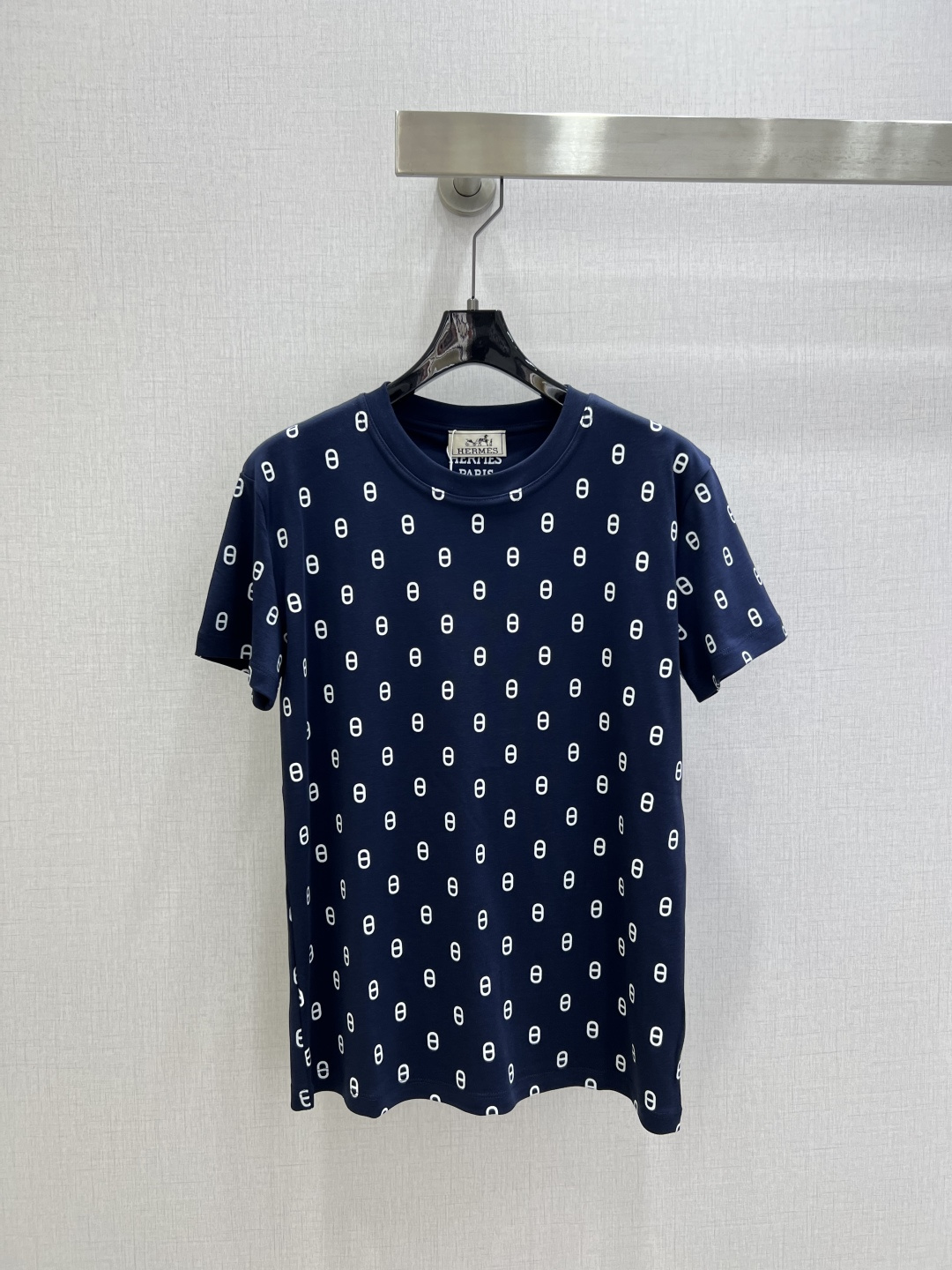 NO:794813,Highly recommended 26 early spring new full-print short-sleeved T-shirt; made of cotton fabric with soft and delicate texture; custom-made washed wheat accessories. The fit is comfortable and good-looking!  Two colors SML code high quality ABC,,T-shirt,tees,t-shirt,19860909强烈推荐 26早春新款 满印花短袖T恤；采用棉面料质感柔软细腻；定制洗水麦辅料齐.版型合身上身效果舒适好看！两个色 SML码 高品质ABC,,T-shirt,tees，t-shirt,,Women's clothing