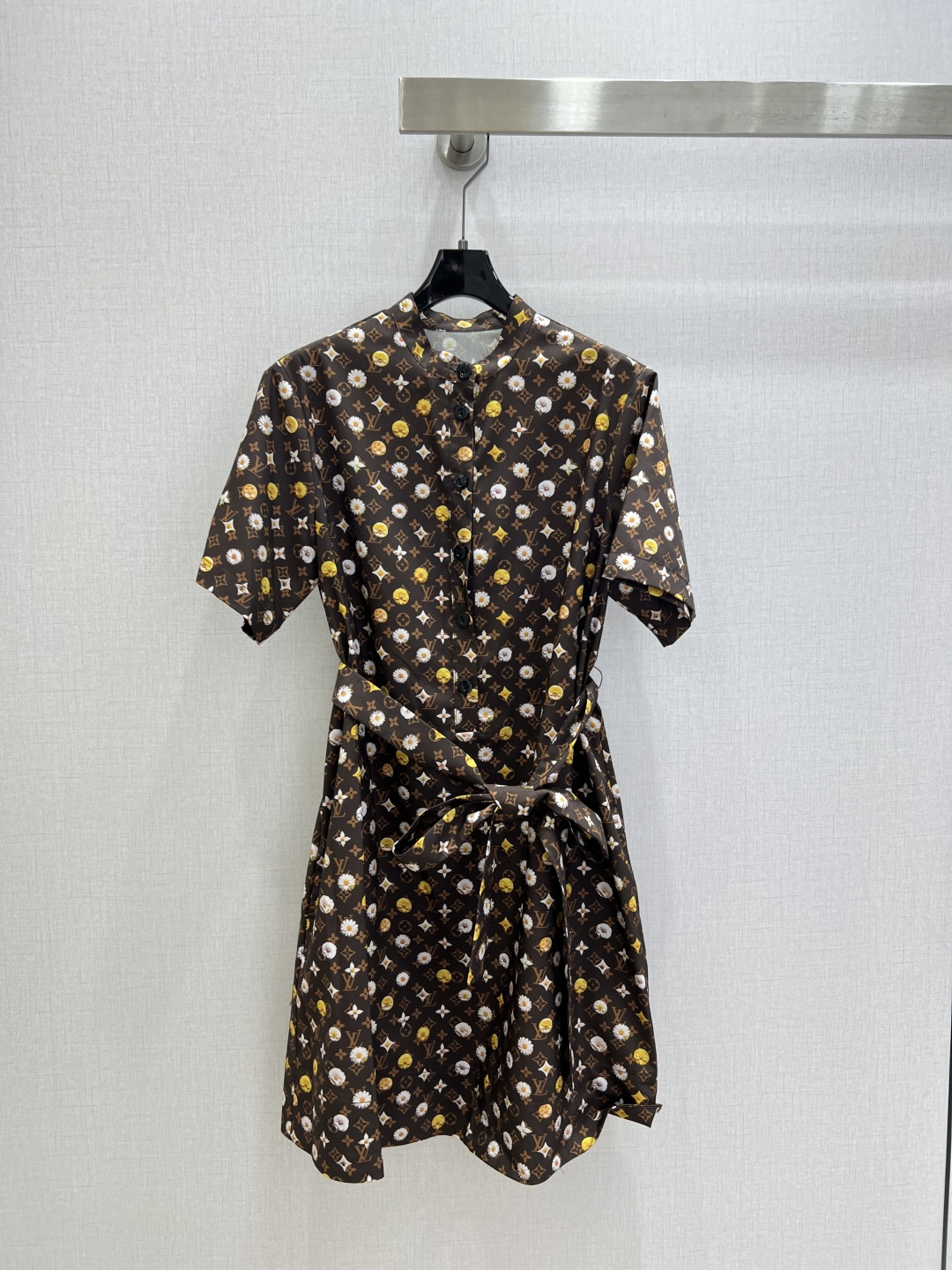 NO:797407,Highly recommended 26 spring and summer new style, presbyopic short-sleeved belt dress, full of texture, elegant design, OK for daily OL, a fashionable dress with unique charm, one color SML code, high quality ABC, skirts, T-shirt,19860909强烈推荐 26春夏新款 老花短袖腰带连衣裙 质感十足 优雅气质设计 日常OL都OK 一款具有独特魅力的时尚连衣裙 一个色 SML码 高品质ABC,,skirts,T-shirt,,Women's clothing