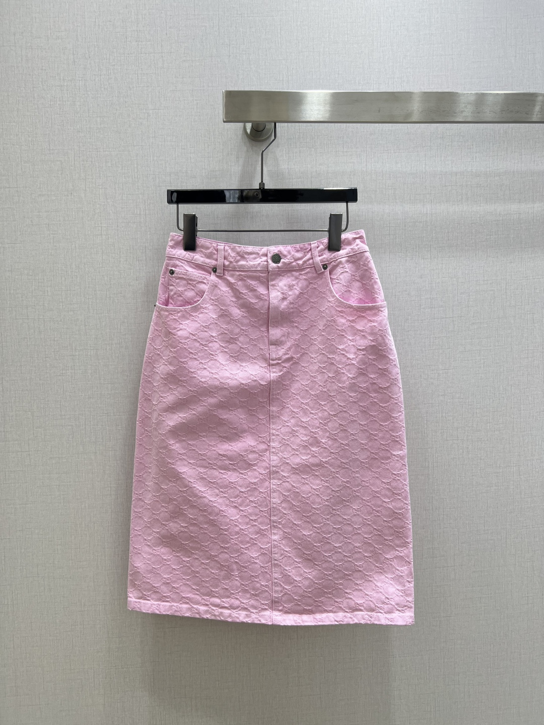 NO:797414,Highly recommended 26 spring and summer new jacquard denim long skirt produced by Rocket Speed!  The whole piece is three-dimensional tailoring, all-round and exquisite, the upper body is super covered and slimming, the proportion of the legs is super stretched, simple and refreshing, giving a refreshing and fashionable sense of high-end, everyday elegance and fashionable, very versatile, the color is very beautiful, the fabric is high-end and textured, one color SML code, high quality ABC,,skirts,19860909强烈推荐 26春夏新款 提花牛仔长半裙 火箭速度出品！整件立体剪裁 全方位精致做上身超级遮肉显瘦 超拉腿部比例 简简单单 穿出清爽时髦的高级感 日常优雅又时髦巨百搭 颜色很好看 面料高级又有质感 一个色 SML码 高品质ABC,,skirts,,Women's clothing