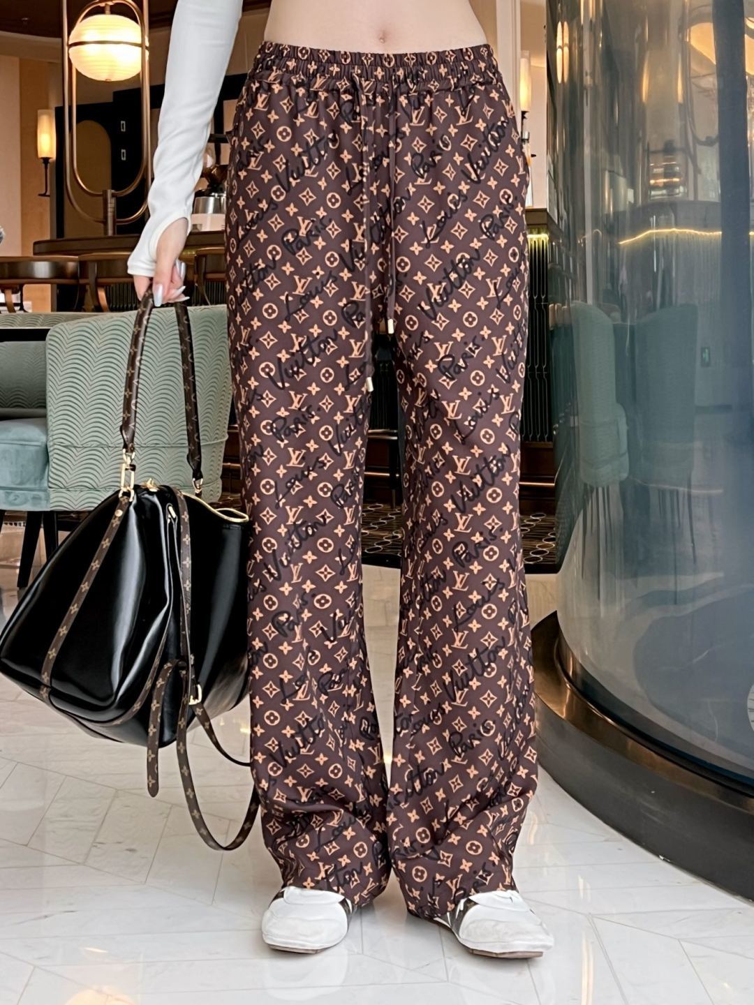 NO:780271,Model pictures,Louis Vuitton-clothing,louis vuitton,19860909模特图,路易威登-服装,louis vuitton,,Women's clothing