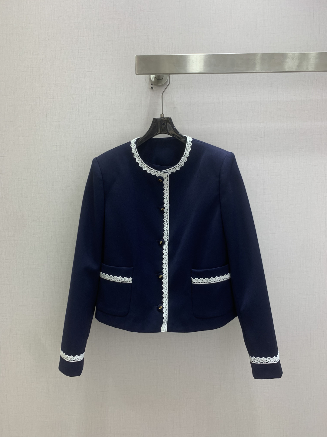 NO:829645,Highly recommended 26 spring and summer new style, contrasting color lace pocket jacket, full of texture, elegant design, OK for daily OL, a fashionable jacket with unique charm, one color, SMLXL code, high quality ABC,, jackets & coats,19860909强烈推荐 26春夏新款 撞色蕾丝口袋外套 质感十足 优雅气质设计 日常OL都OK 一款具有独特魅力的时尚外套 一个色 SMLXL码 高品质ABC,,jackets & coats,,Women's clothing