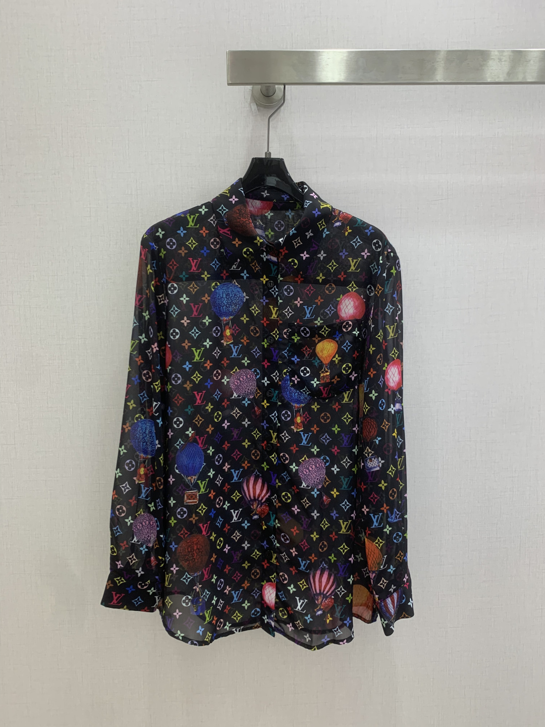NO:807655,Highly recommended for the 26 spring and summer new styles. Colorful presbyopic pocket shirts. Colorful presbyopic long skirts. Batch separately. A cute style. Full of small details. Extra points. Exquisite workmanship. Age-reducing fashion. Good HOLD style. Won the hearts of fairies. Soft and textured. Classic. Two colors. SML code. High quality lining, skirts, shirts,19860909强烈推荐 26春夏新款 彩色老花口袋衬衫彩色老花长半裙 分开批 可A可乖的风格,满满小细节太加分了.做工精致 减龄时尚 好HOLD住造型 深得仙女心 柔软有质感 经典之作 两个色 SML码 高品质衬,,skirts,shirts,,Women's clothing