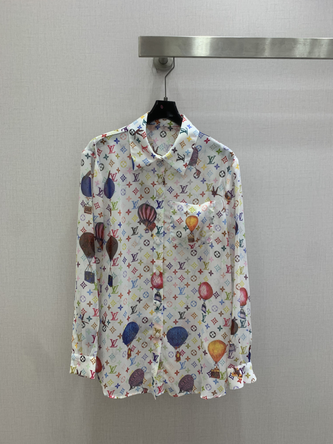 NO:807649,Highly recommended for the 26 spring and summer new styles. Colorful presbyopic pocket shirts. Colorful presbyopic long skirts. Batch separately. A cute style. Full of small details. Extra points. Exquisite workmanship. Age-reducing fashion. Good HOLD style. Won the hearts of fairies. Soft and textured. Classic. Two colors. SML code. High quality lining, skirts, shirts,19860909强烈推荐 26春夏新款 彩色老花口袋衬衫彩色老花长半裙 分开批 可A可乖的风格,满满小细节太加分了.做工精致 减龄时尚 好HOLD住造型 深得仙女心 柔软有质感 经典之作 两个色 SML码 高品质衬,,skirts,shirts,,Women's clothing
